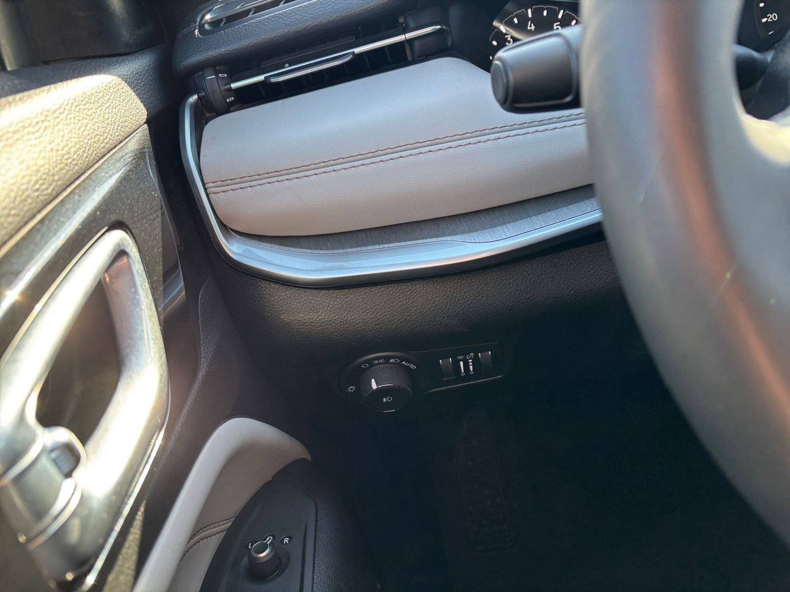 Thumbnail: 2025 Jeep Compass - 35