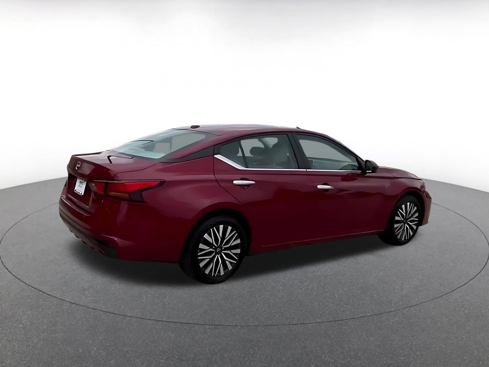 Thumbnail: 2025 Nissan Altima - 15