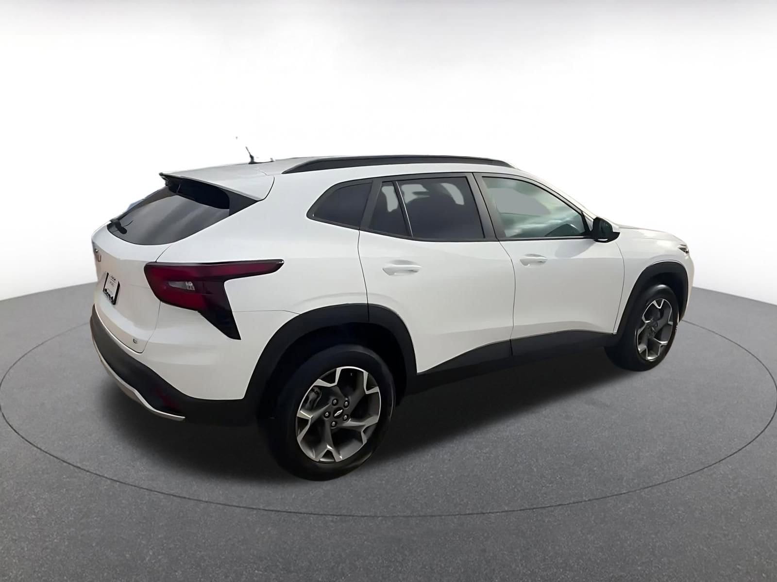 Thumbnail: 2025 Chevrolet Trax - 15