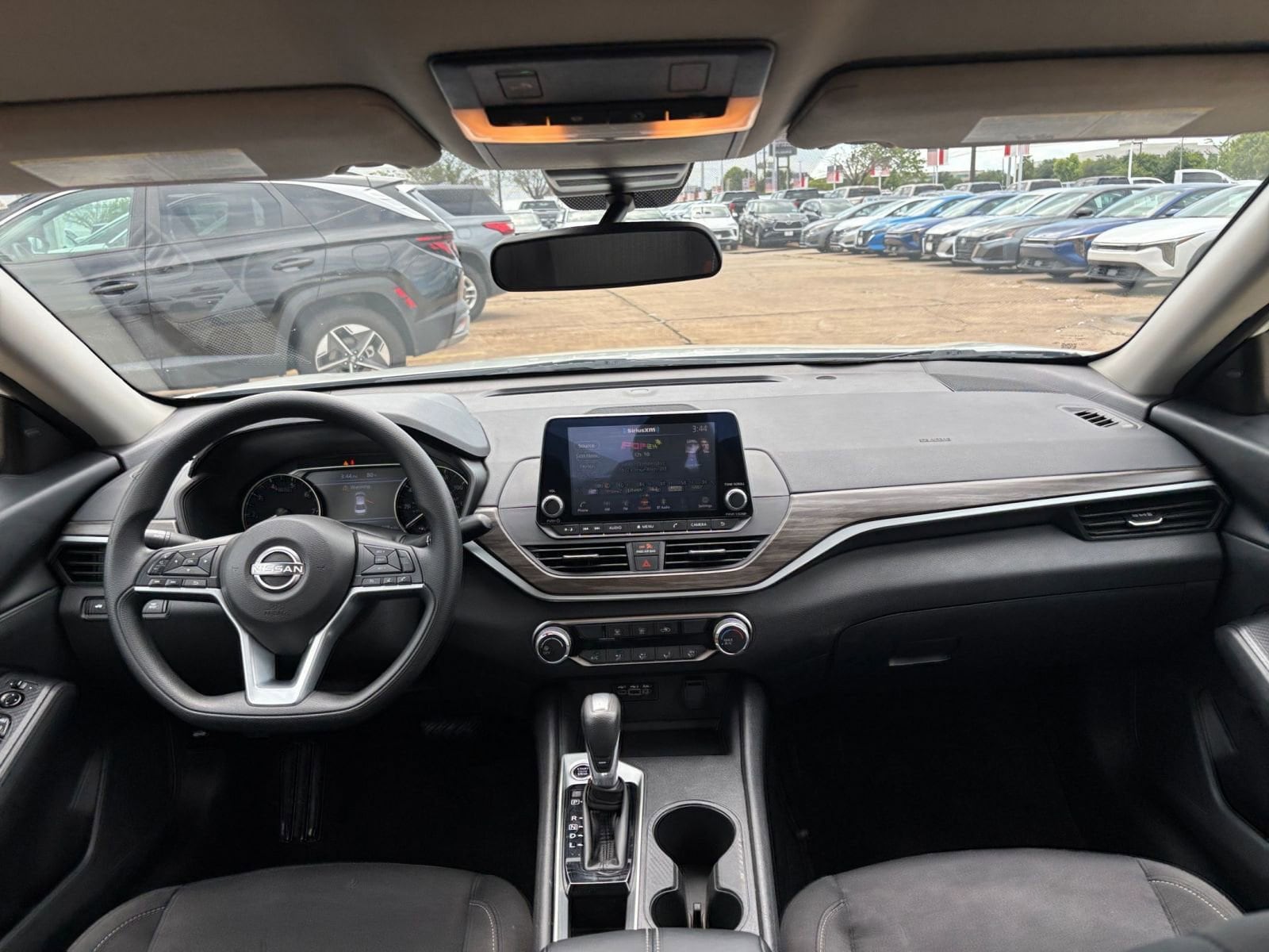 Thumbnail: 2025 Nissan Altima - 33