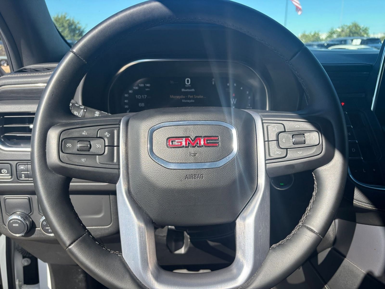 Thumbnail: 2024 GMC Yukon - 25