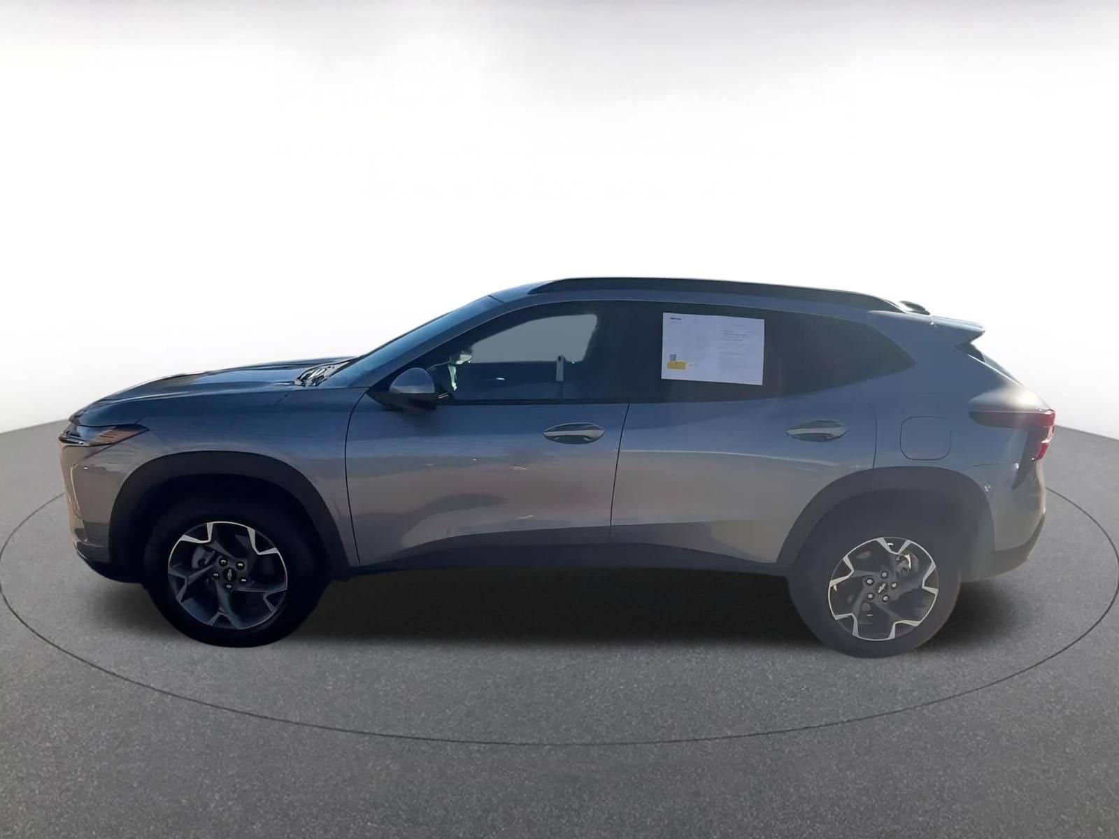 Thumbnail: 2025 Chevrolet Trax - 9