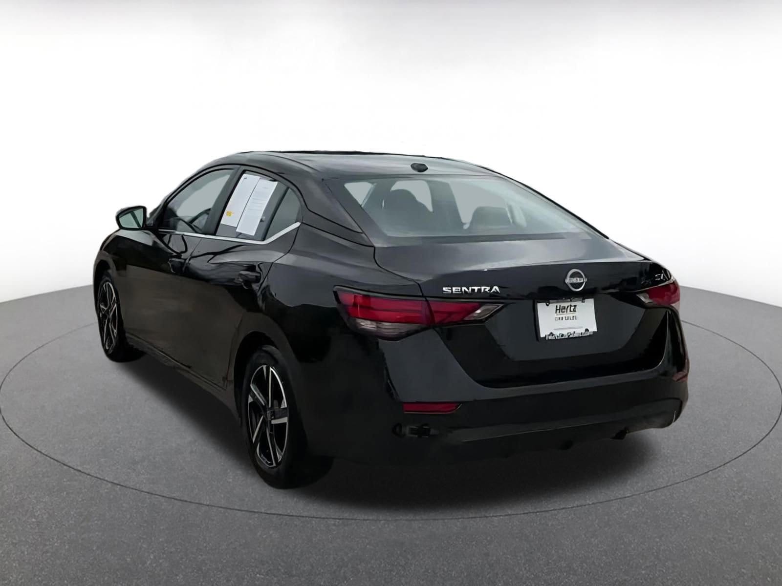 Thumbnail: 2024 Nissan Sentra - 10