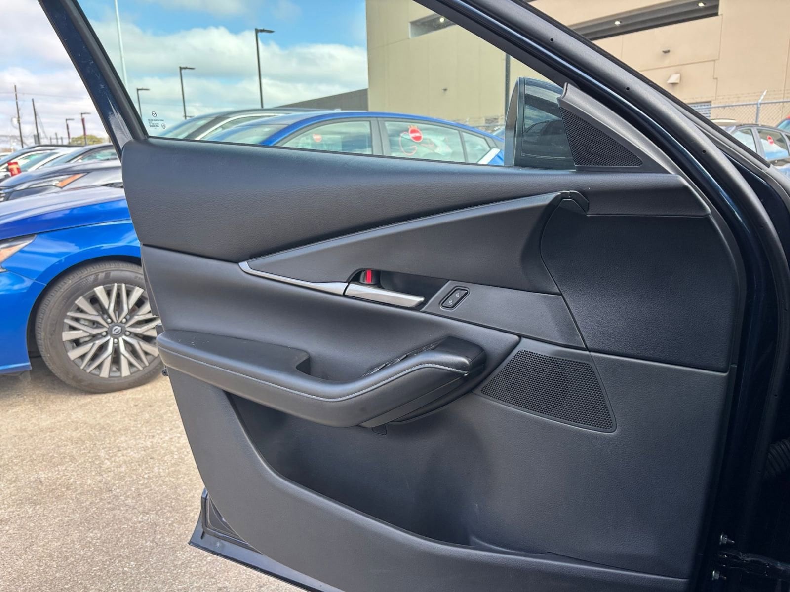 Thumbnail: 2025 Mazda CX-30 - 18