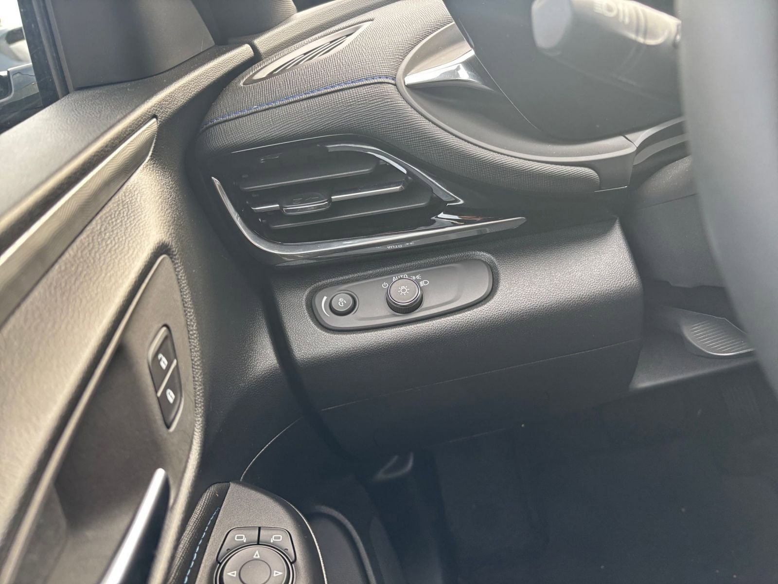 Thumbnail: 2025 Buick Envista - 32