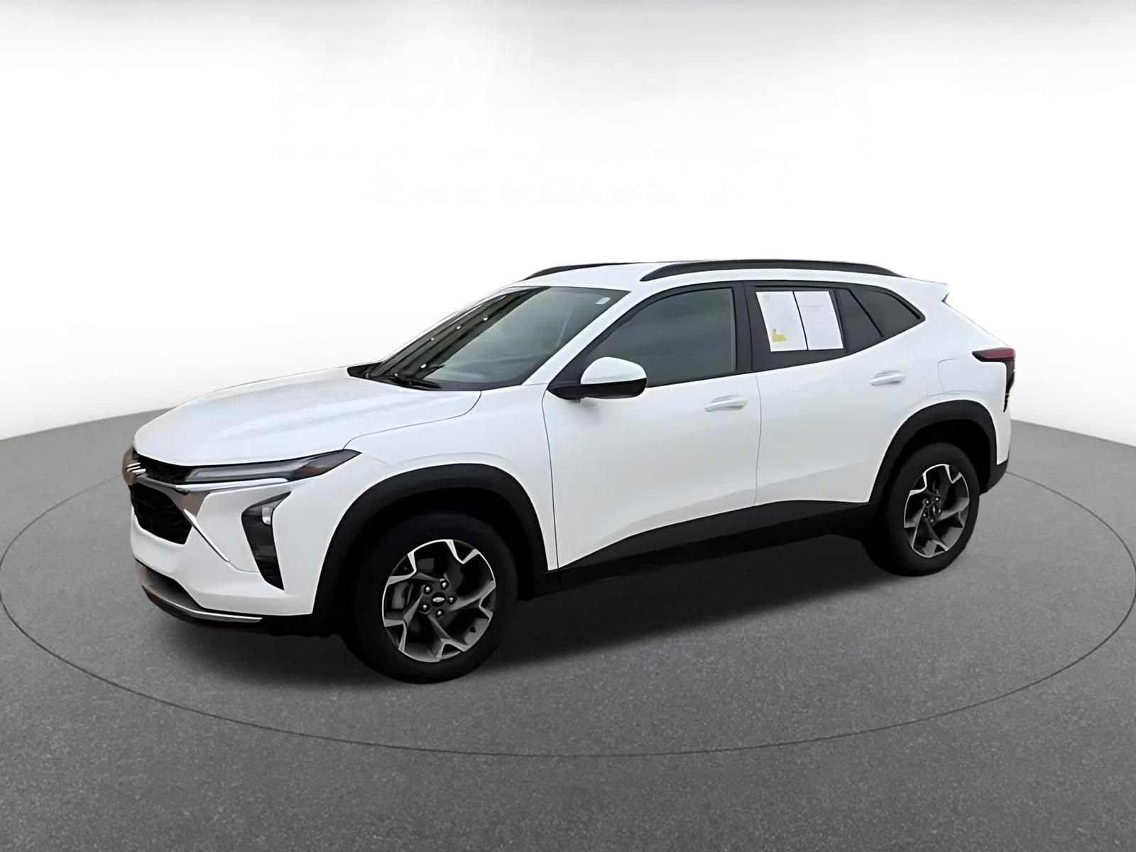 Thumbnail: 2025 Chevrolet Trax - 8