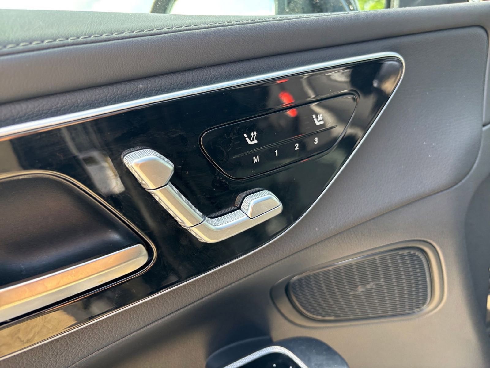 Thumbnail: 2024 Mercedes-Benz GLC - 23