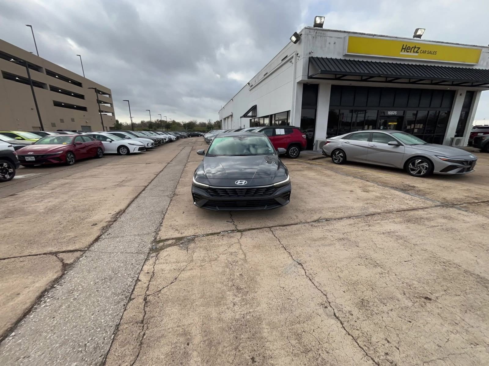 Thumbnail: 2025 Hyundai Elantra - 16