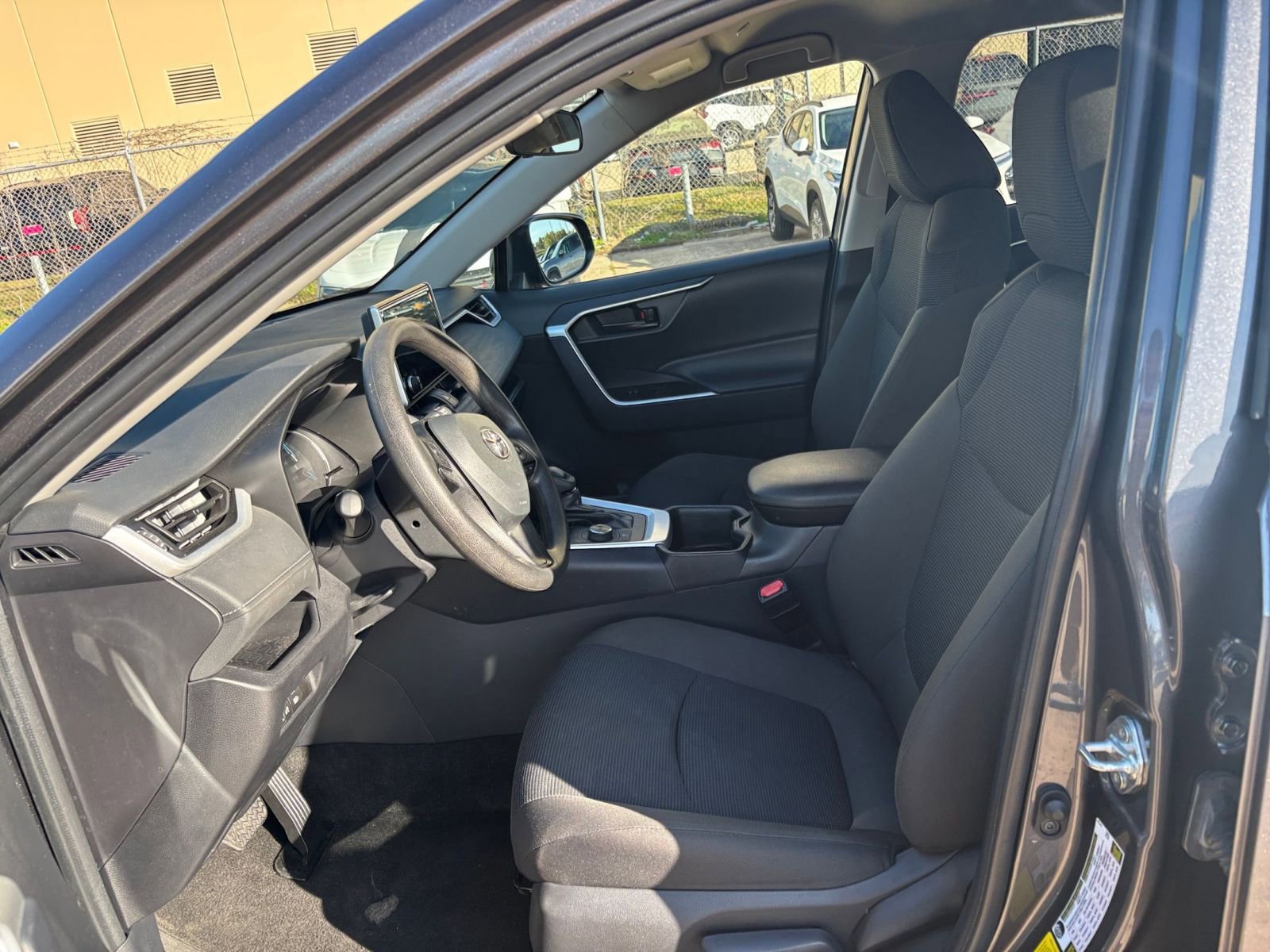 Thumbnail: 2025 Toyota RAV4 - 25