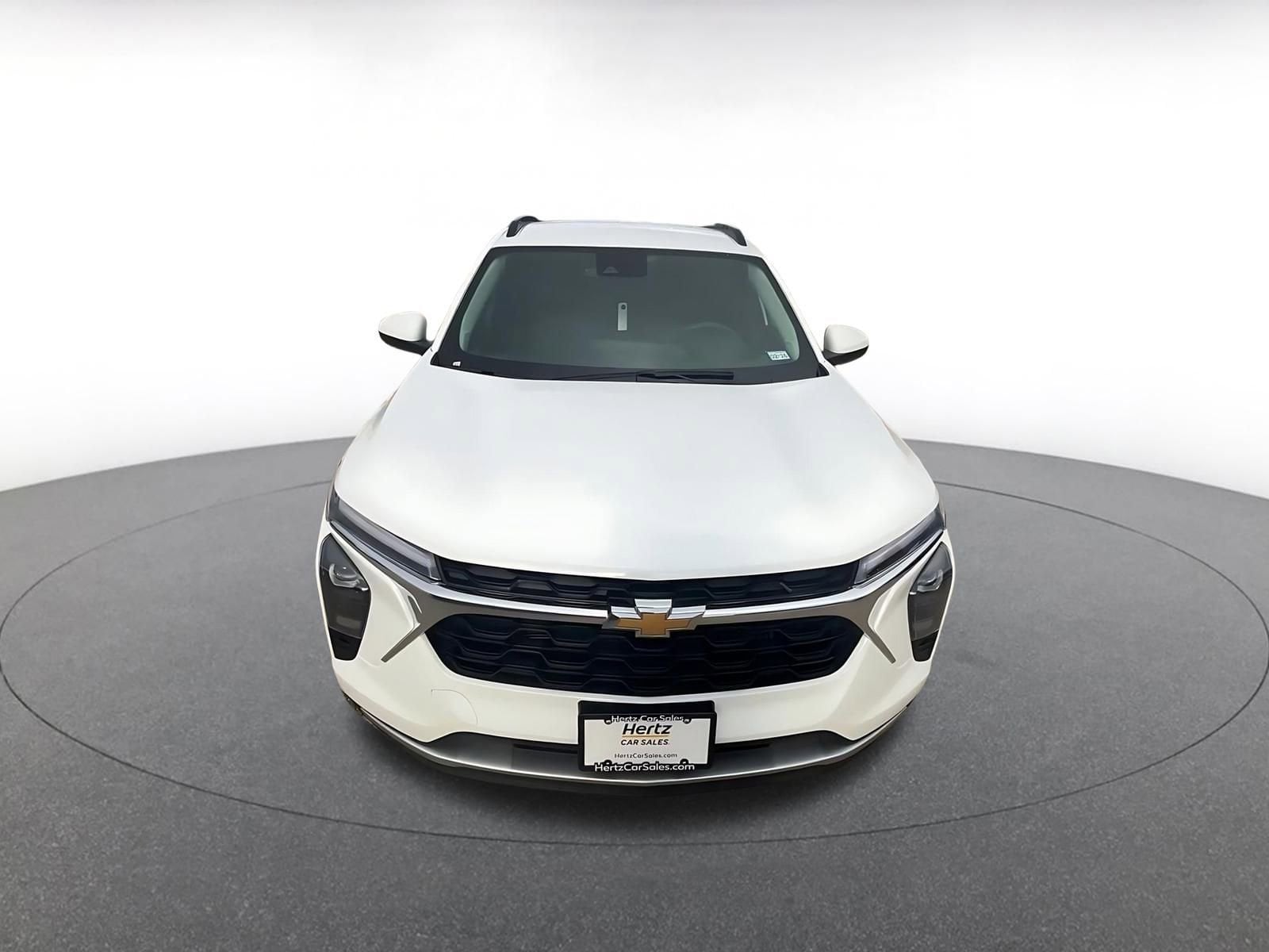 Thumbnail: 2025 Chevrolet Trax - 4