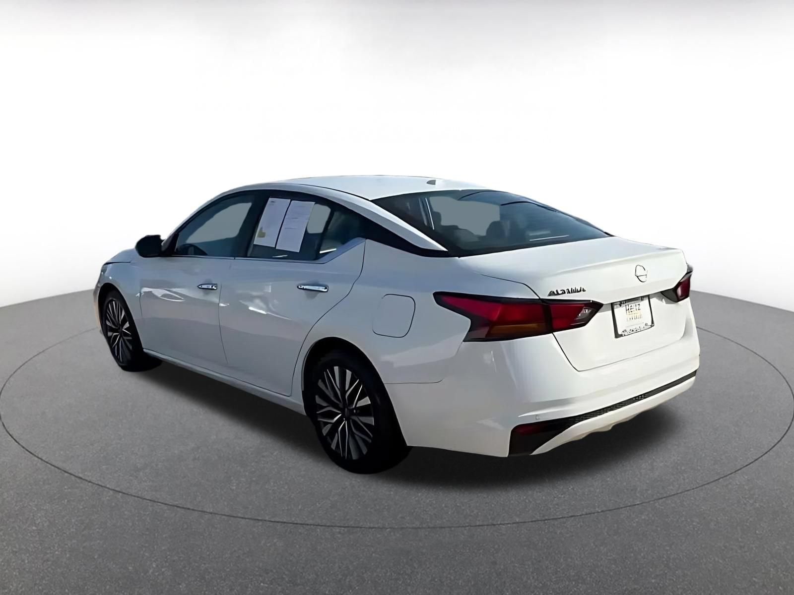 Thumbnail: 2025 Nissan Altima - 10