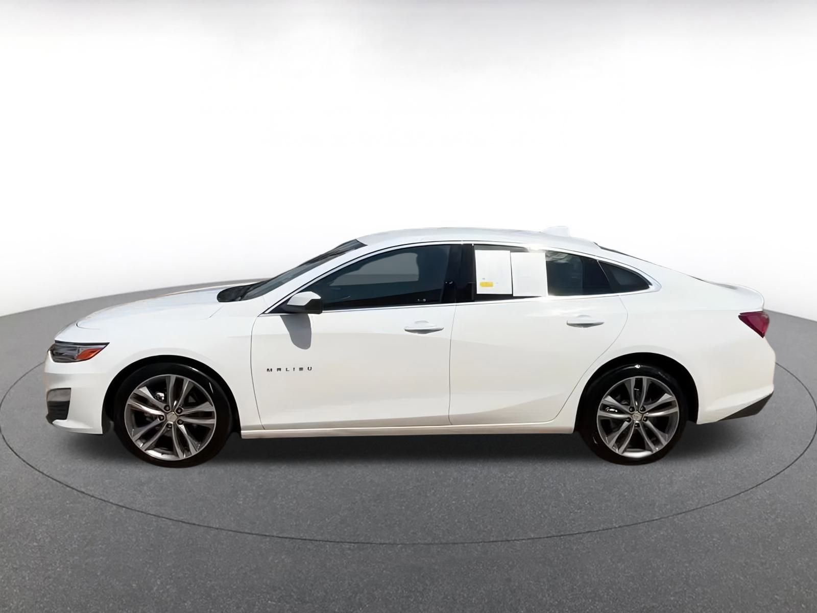 Thumbnail: 2024 Chevrolet Malibu - 10