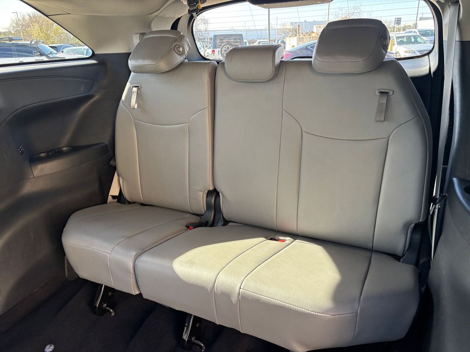 Thumbnail: 2025 Toyota Sienna - 17