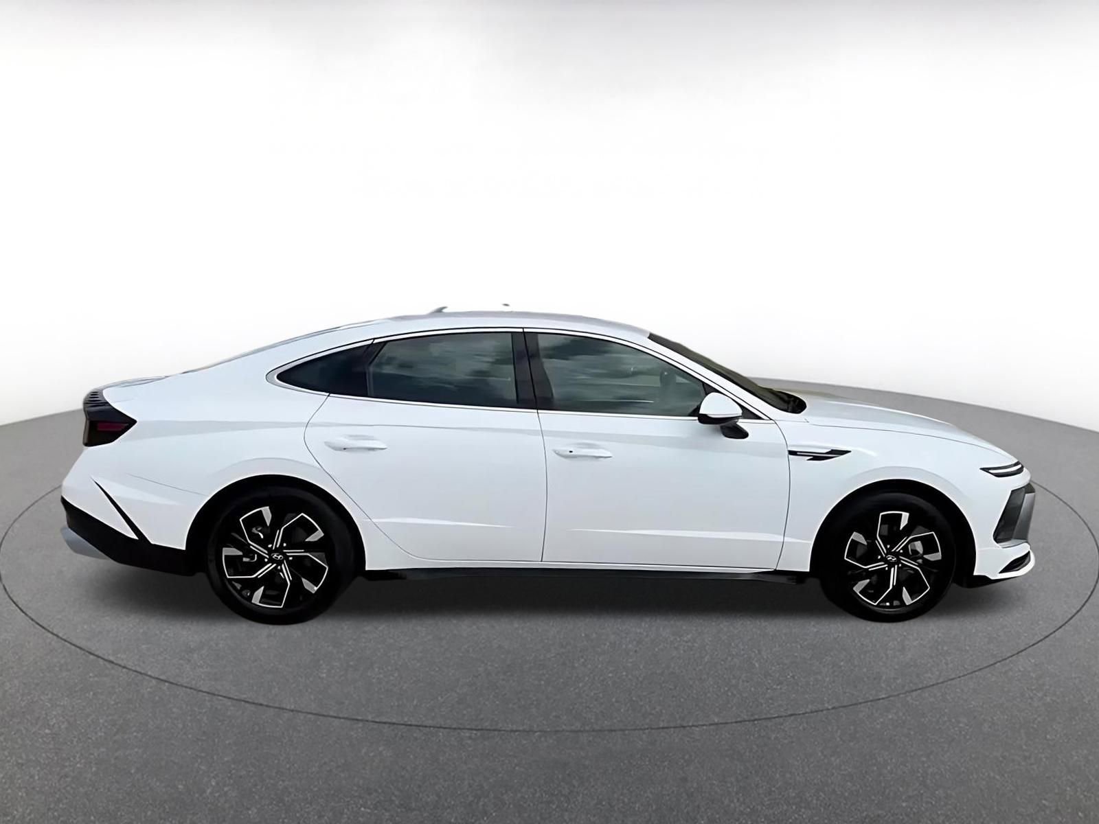 Thumbnail: 2025 Hyundai Sonata - 15