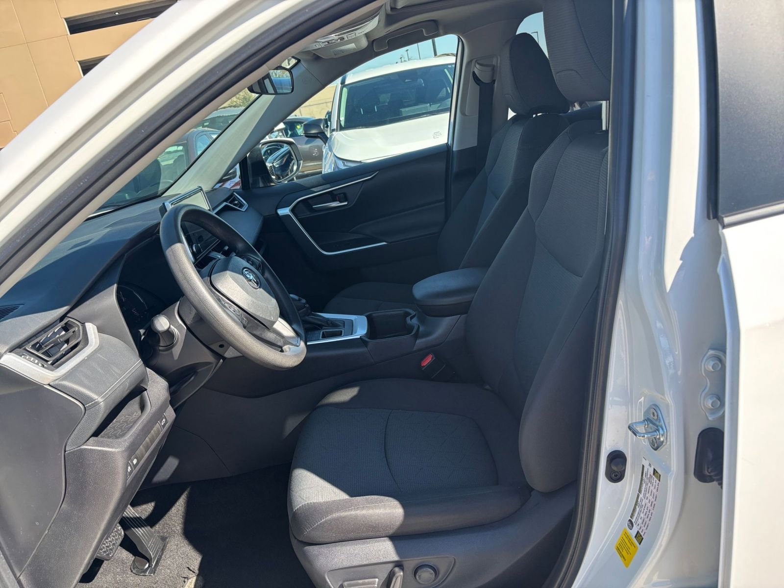 Thumbnail: 2025 Toyota RAV4 - 28