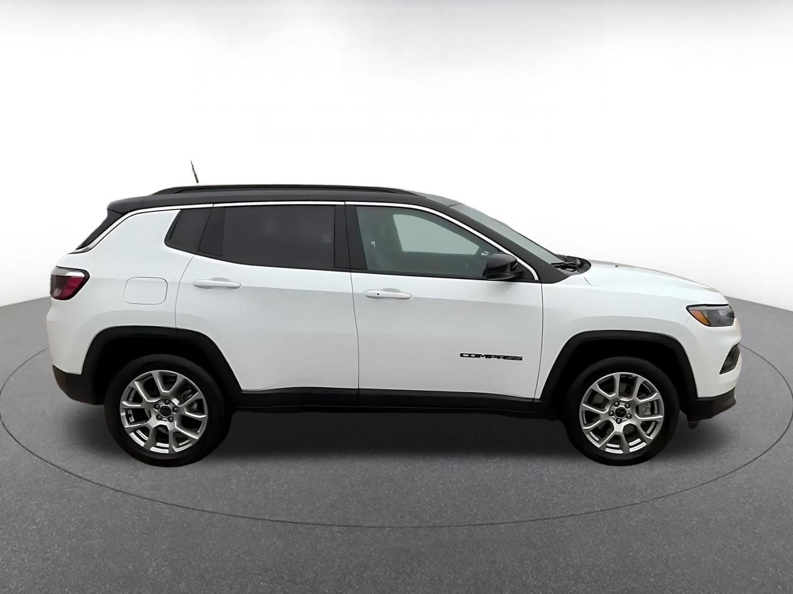 Thumbnail: 2025 Jeep Compass - 16