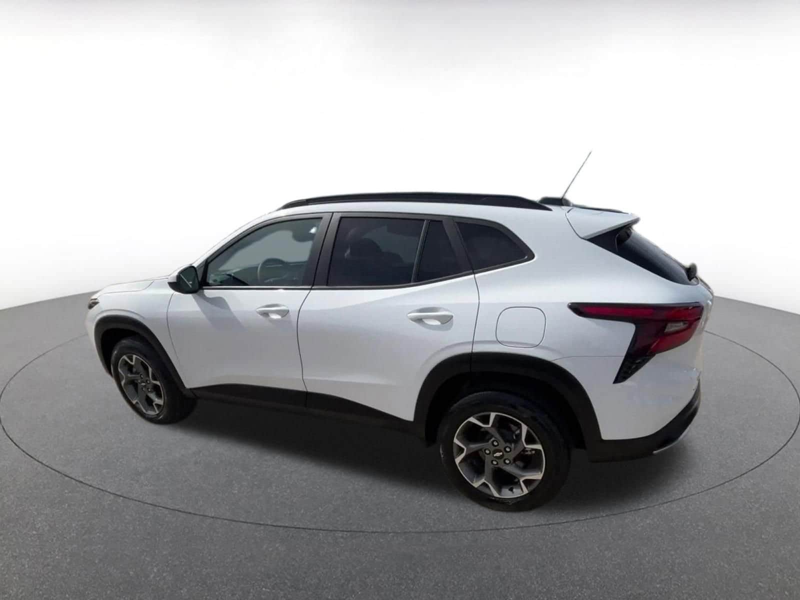 Thumbnail: 2025 Chevrolet Trax - 10