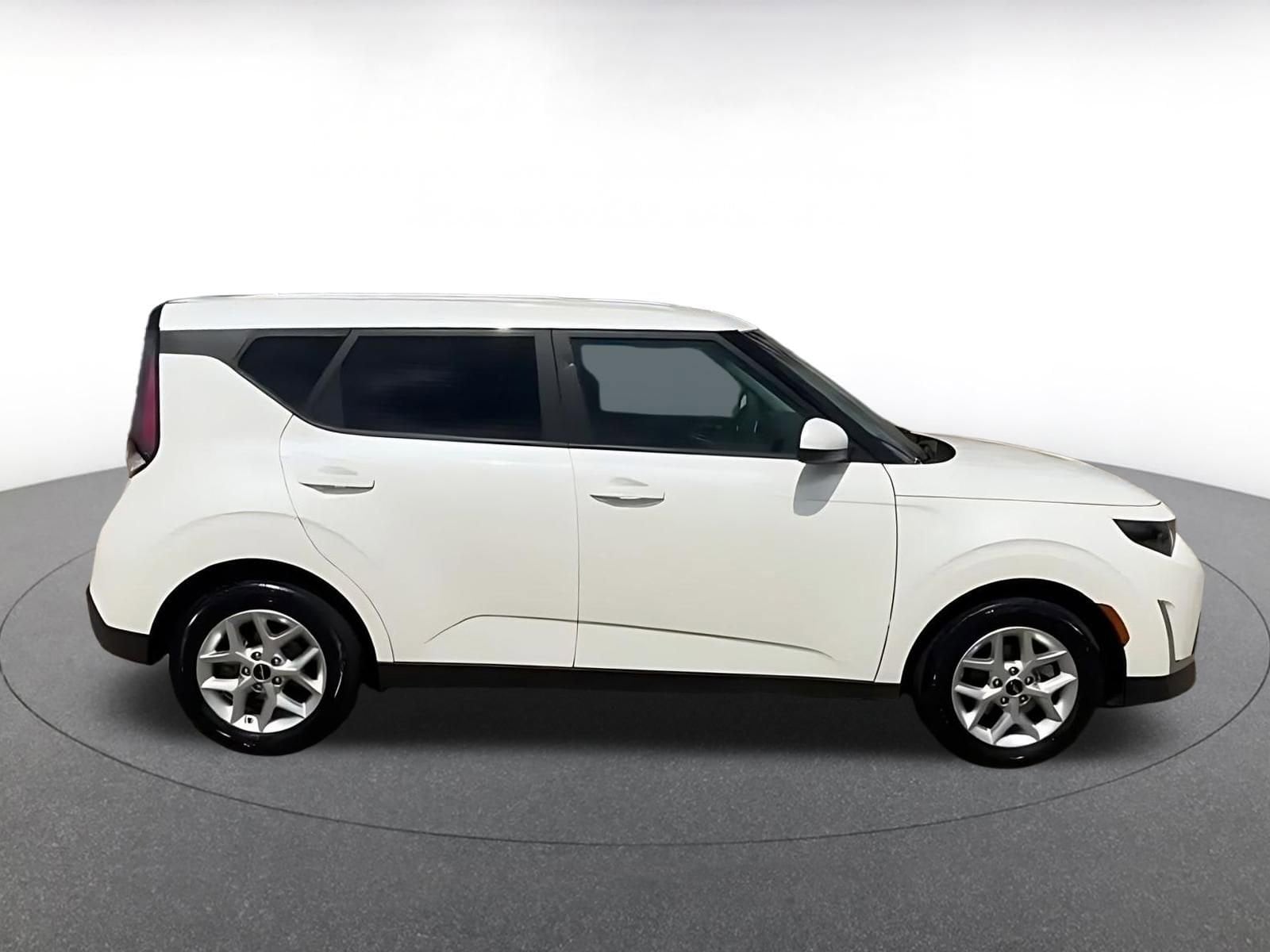 Thumbnail: 2025 Kia Soul - 11