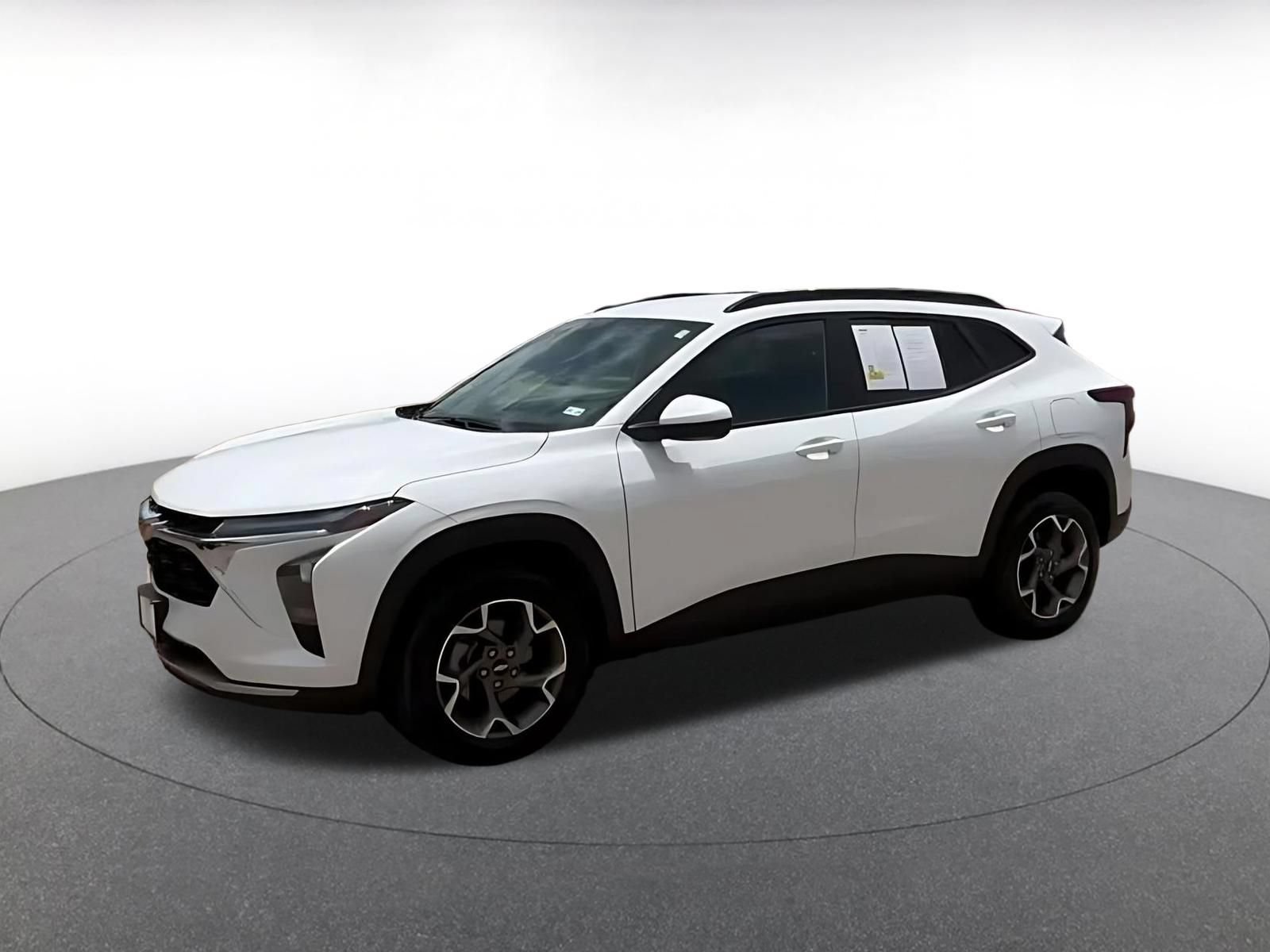 Thumbnail: 2025 Chevrolet Trax - 8