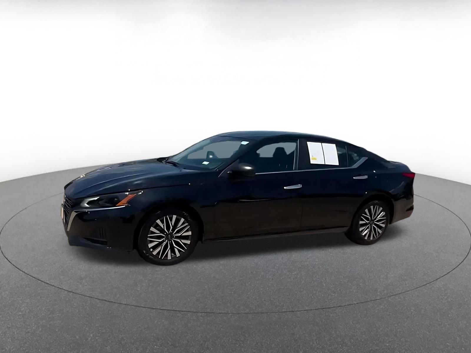 Thumbnail: 2025 Nissan Altima - 4
