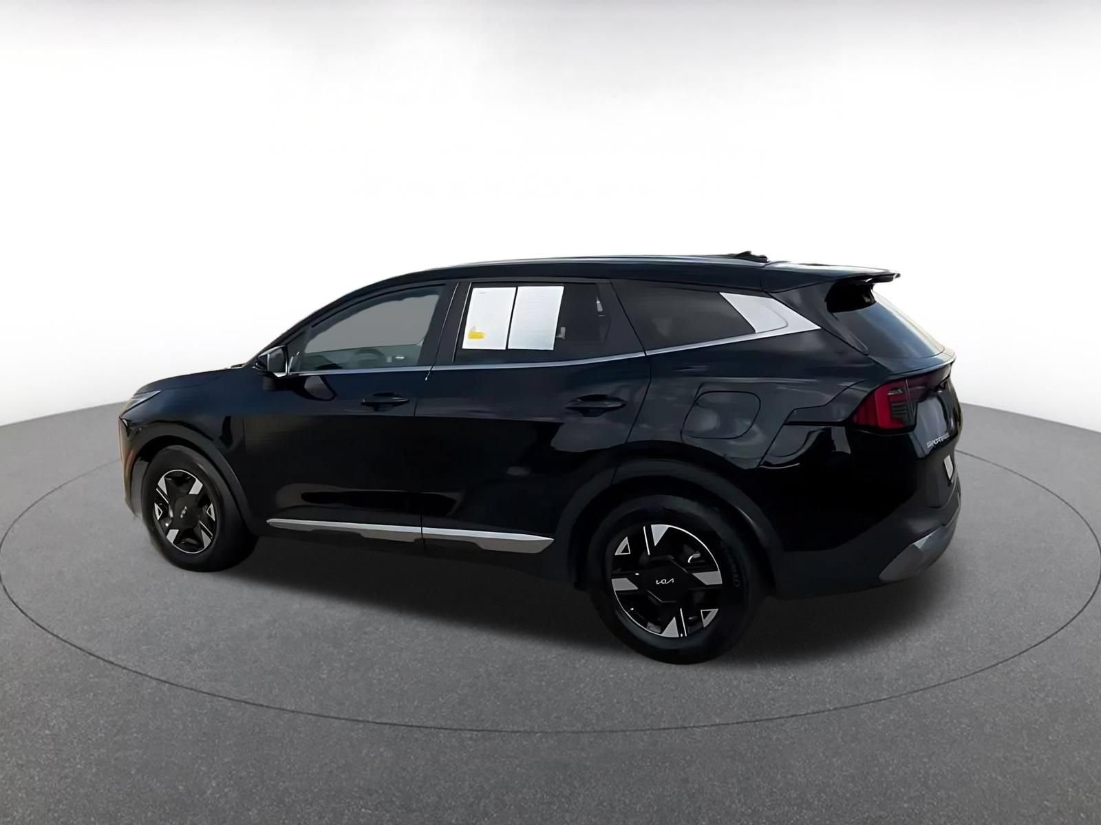 Thumbnail: 2026 Kia Sportage - 4