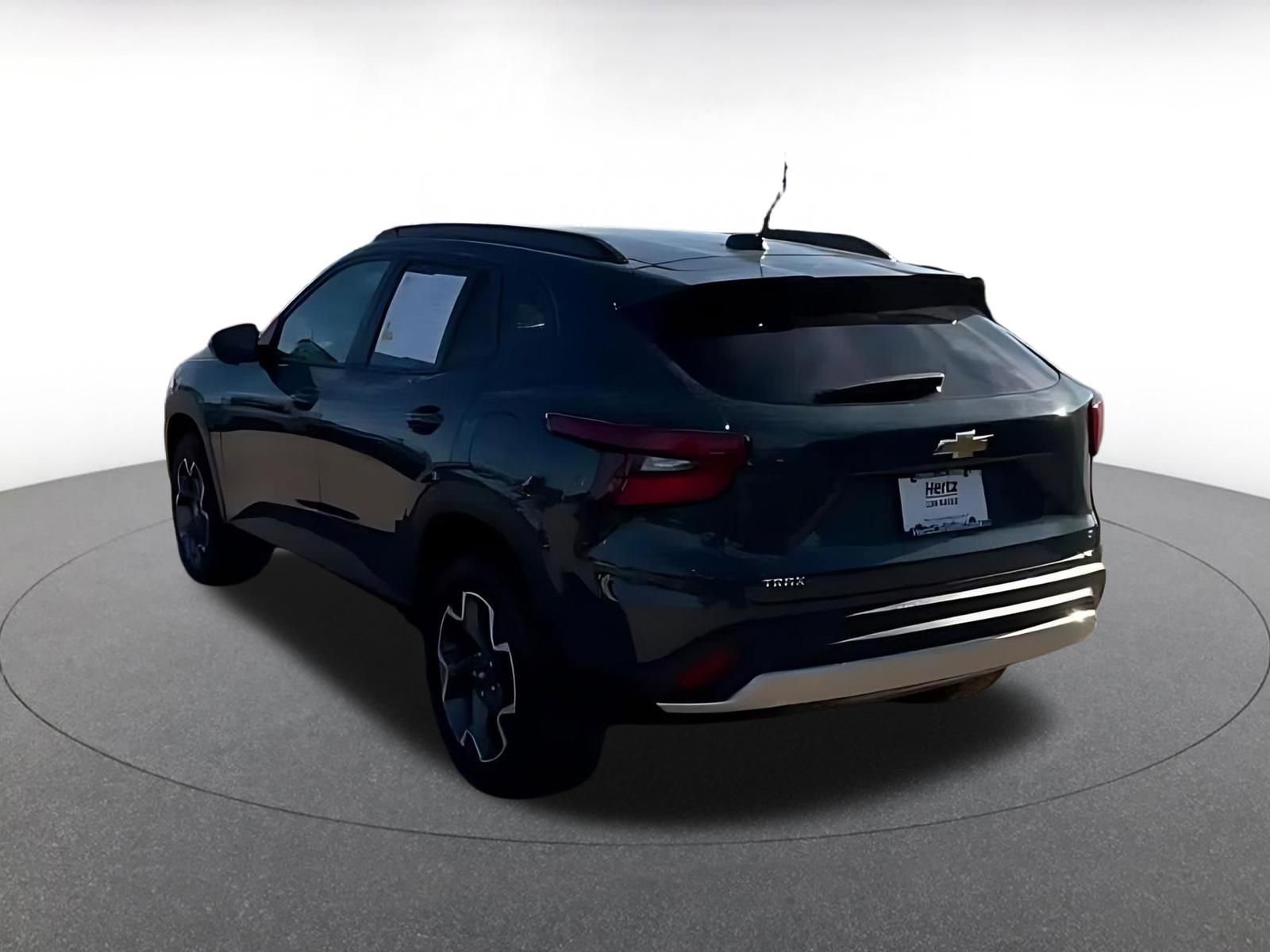 Thumbnail: 2025 Chevrolet Trax - 11