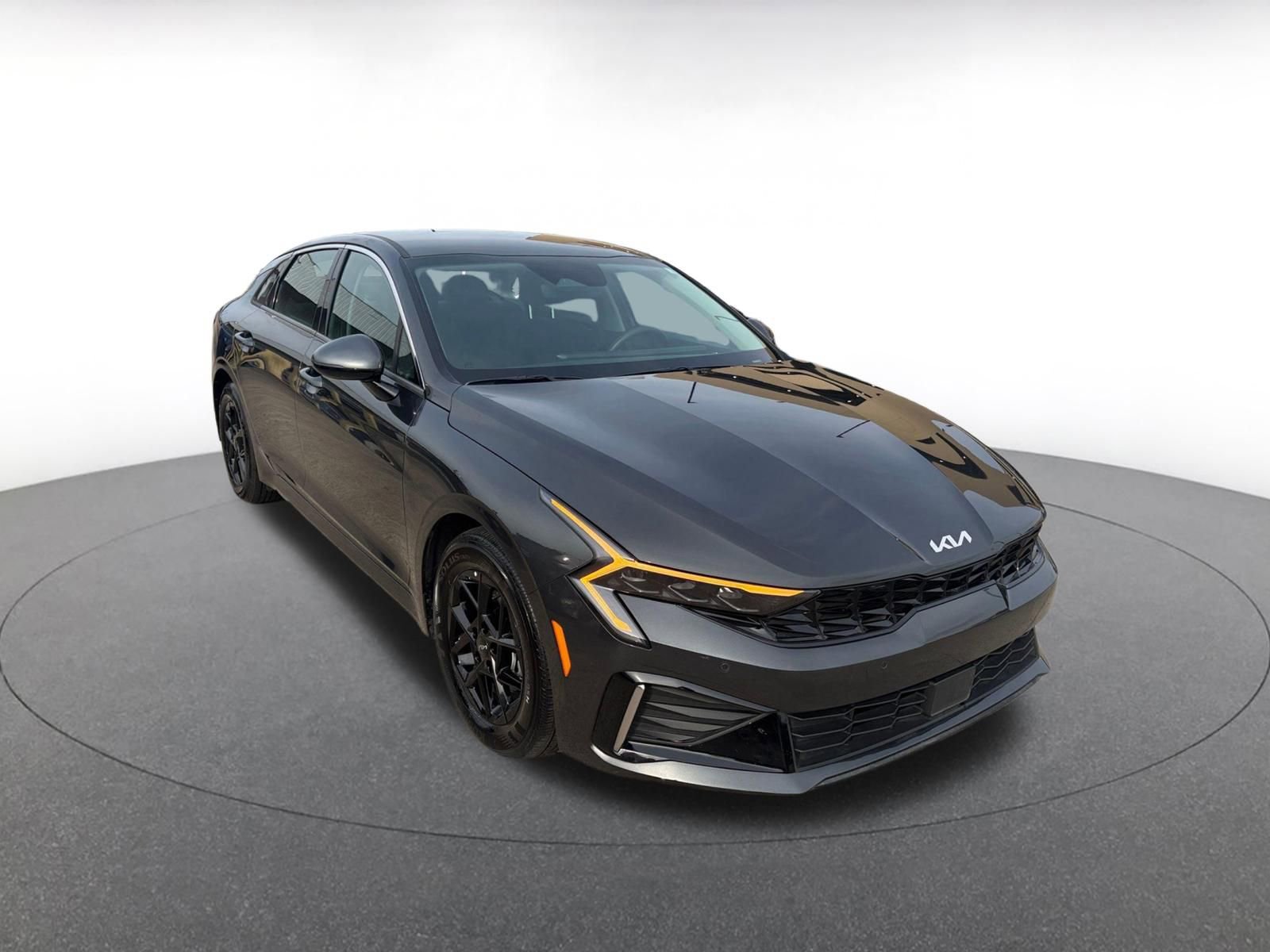 Thumbnail: 2025 Kia K5 - 1