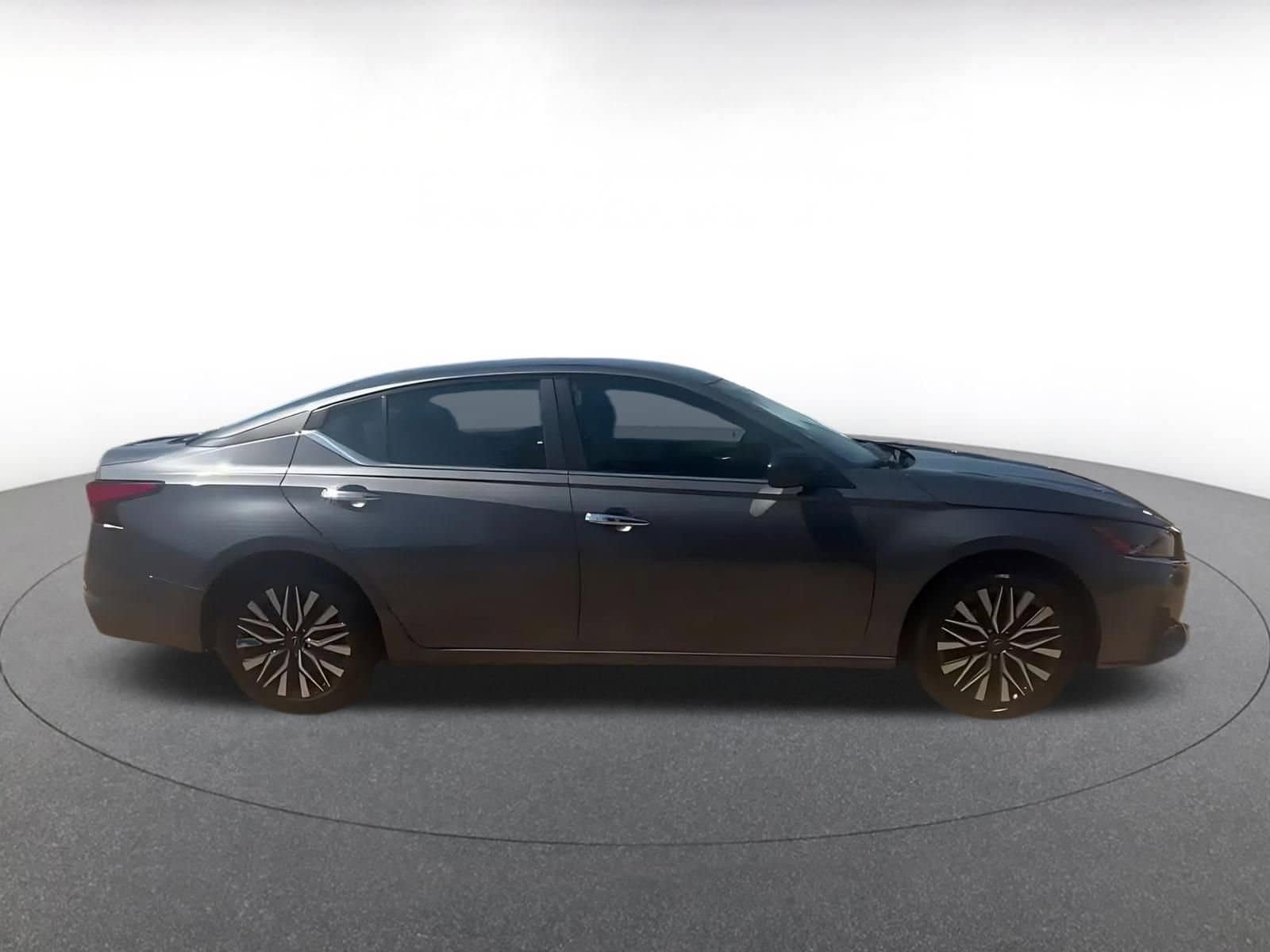 Thumbnail: 2025 Nissan Altima - 15