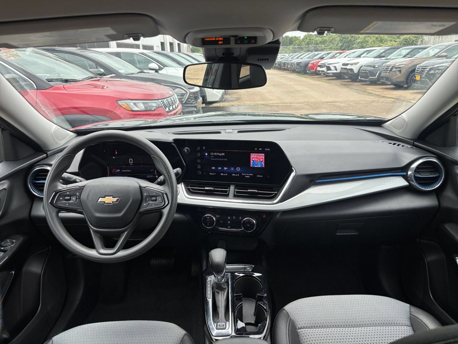 Thumbnail: 2025 Chevrolet Trax - 32