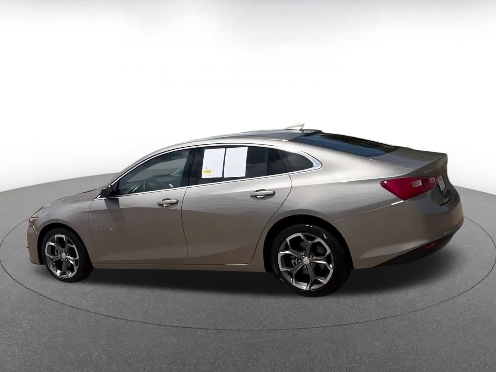 Thumbnail: 2024 Chevrolet Malibu - 7