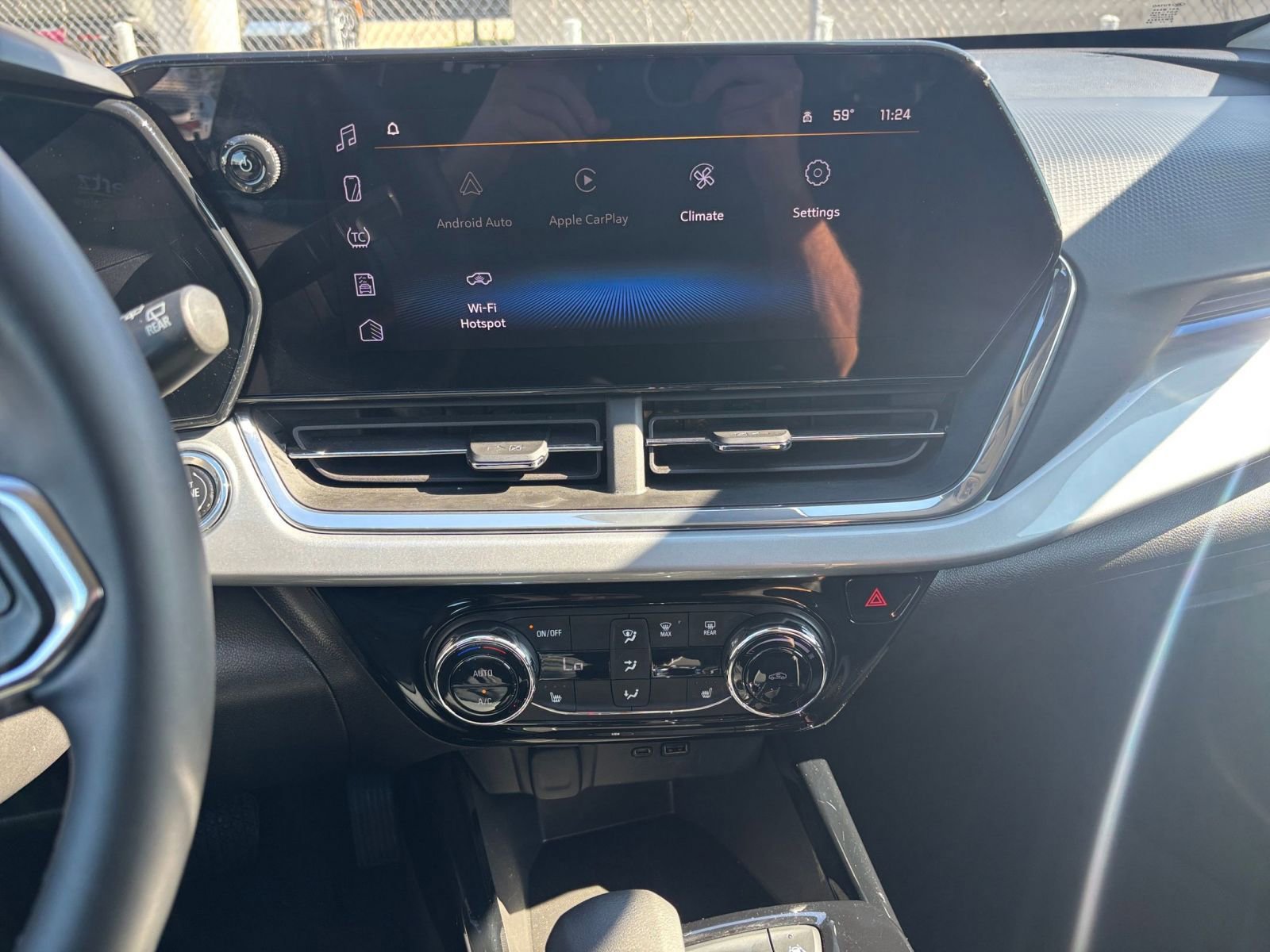 Thumbnail: 2025 Chevrolet Trax - 18