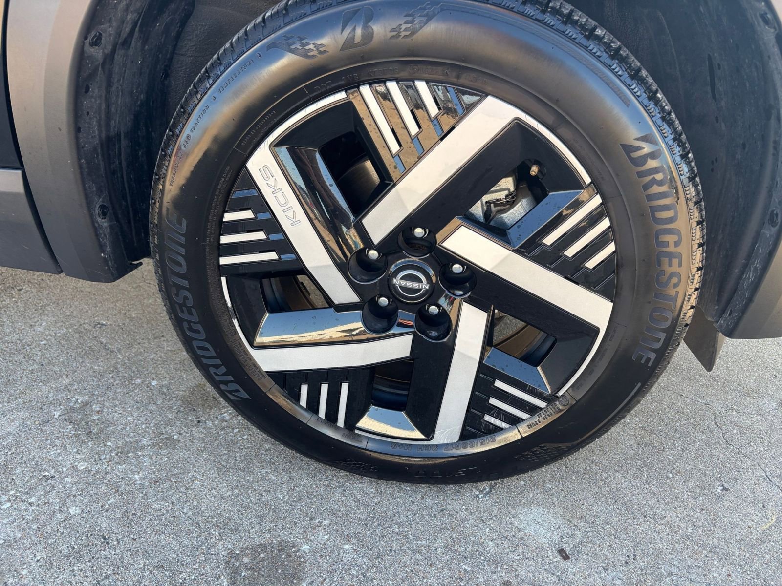 Thumbnail: 2025 Nissan Kicks - 28