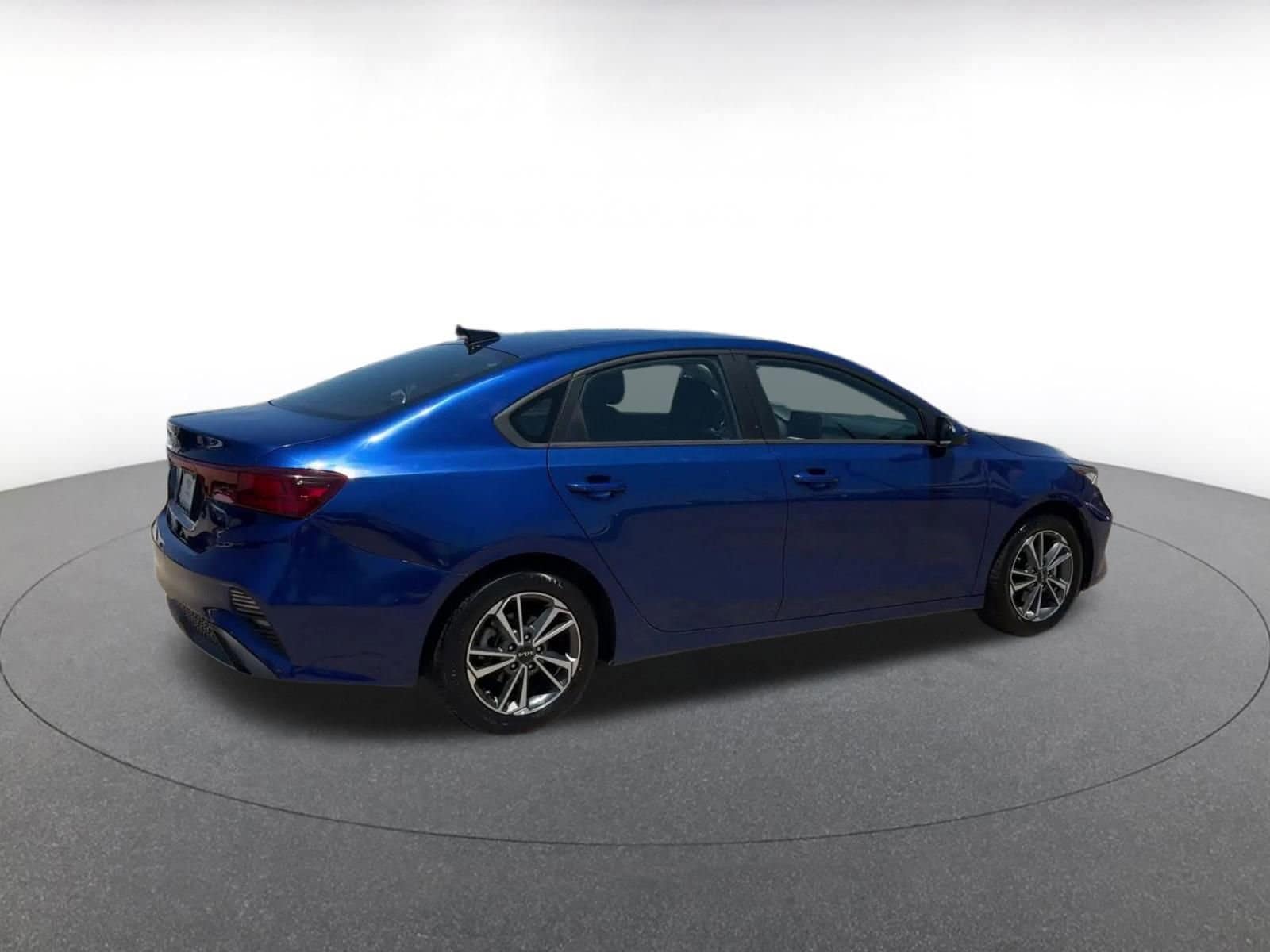 Thumbnail: 2023 Kia Forte - 12