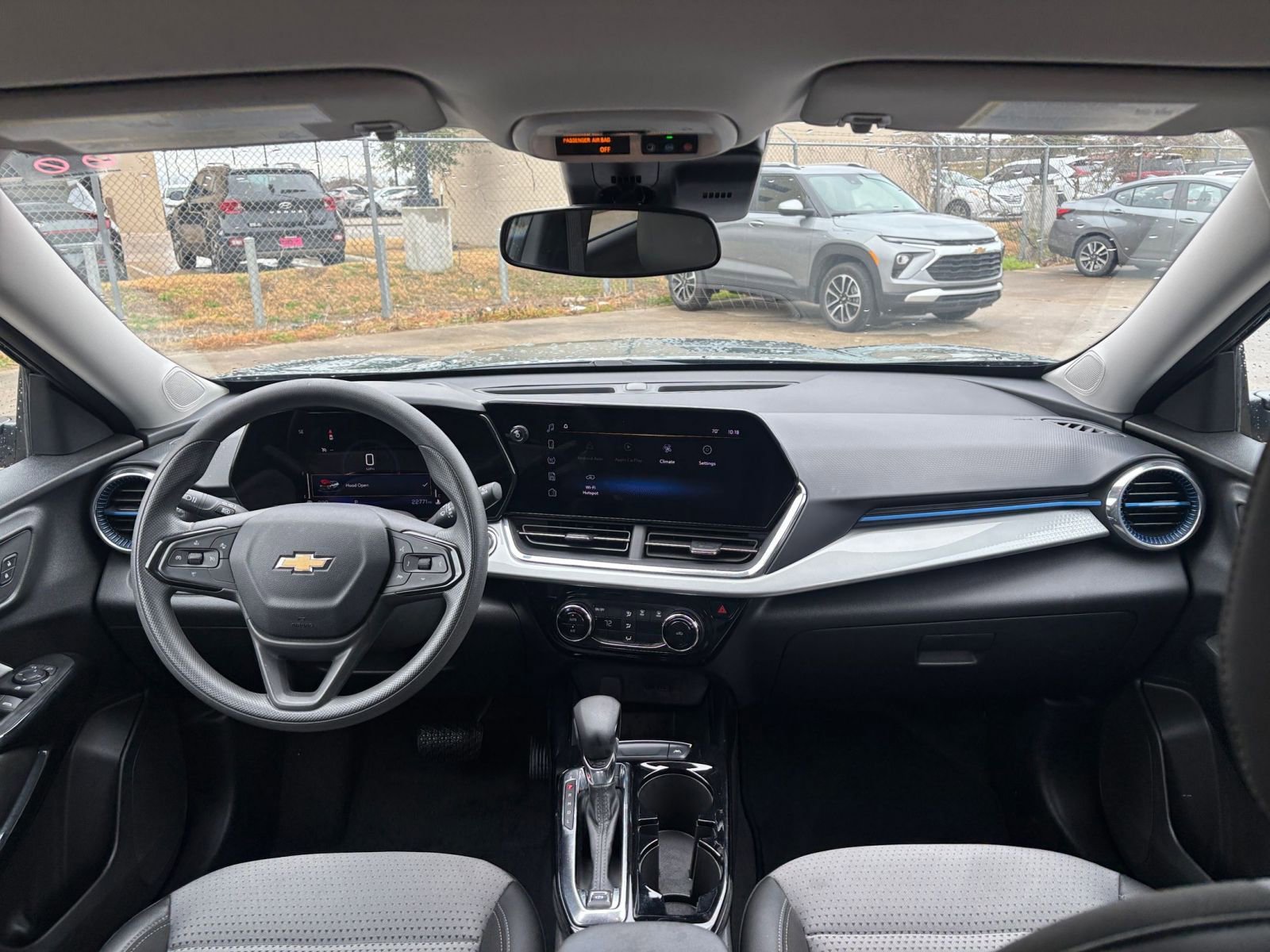 Thumbnail: 2025 Chevrolet Trax - 32