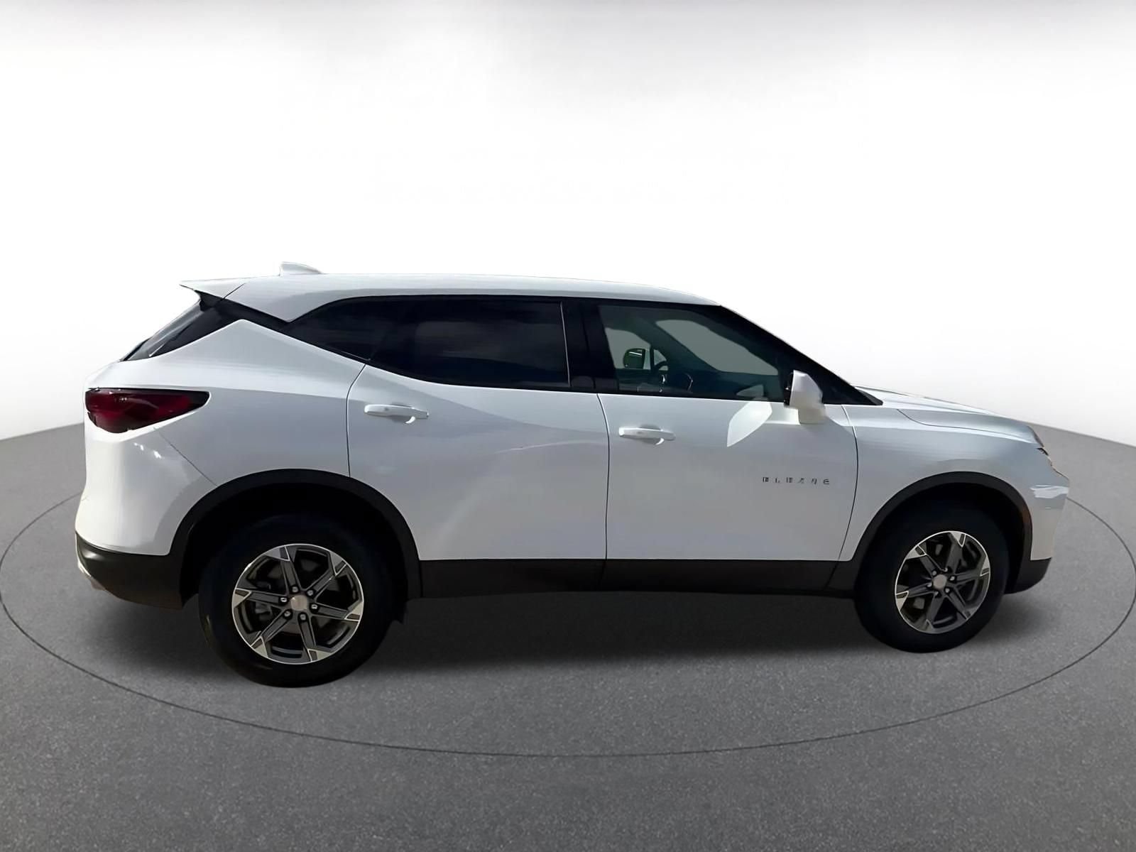 Thumbnail: 2026 Chevrolet Blazer - 15