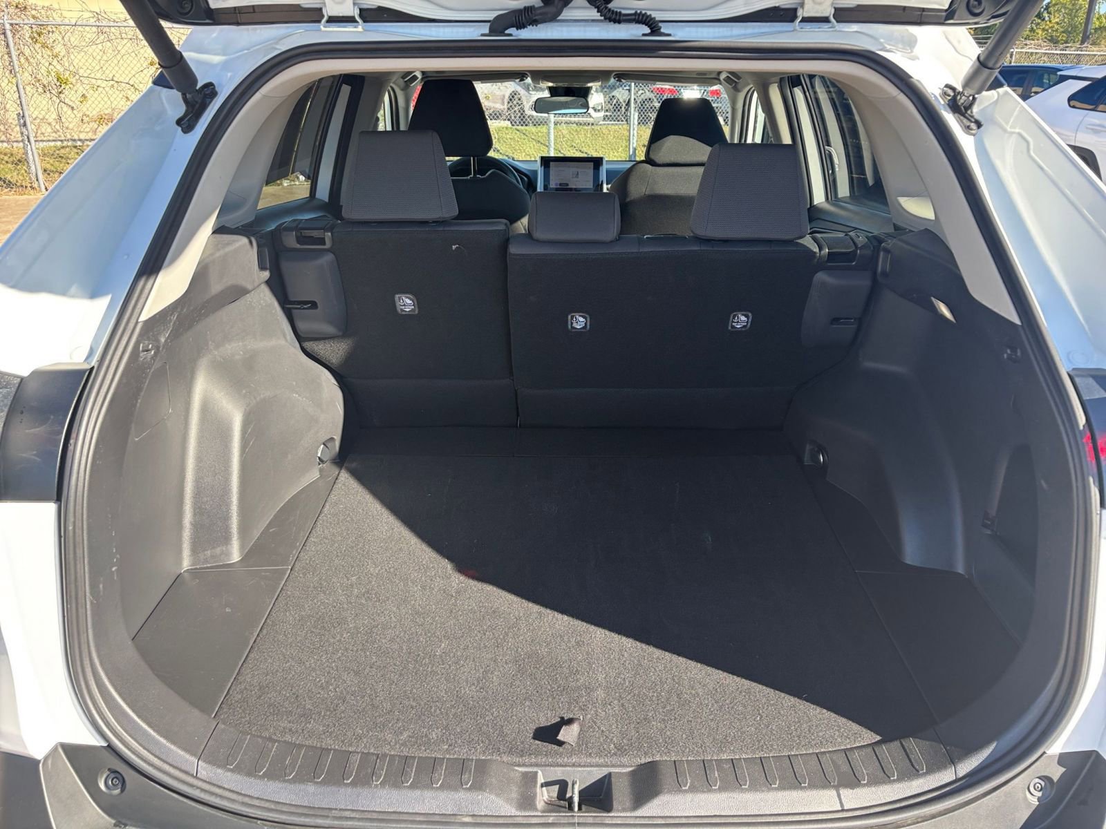 Thumbnail: 2025 Toyota RAV4 - 31