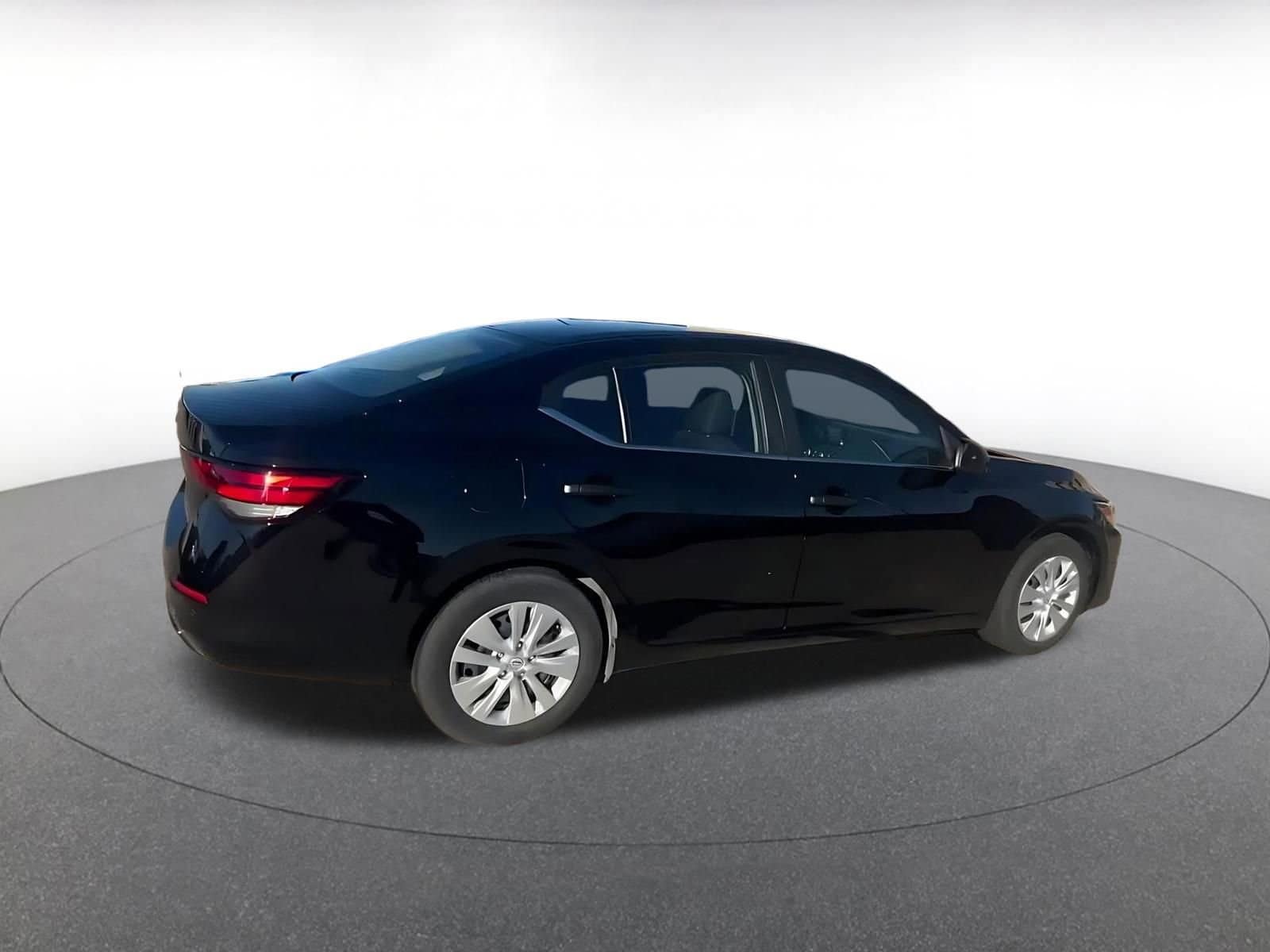 Thumbnail: 2025 Nissan Sentra - 15