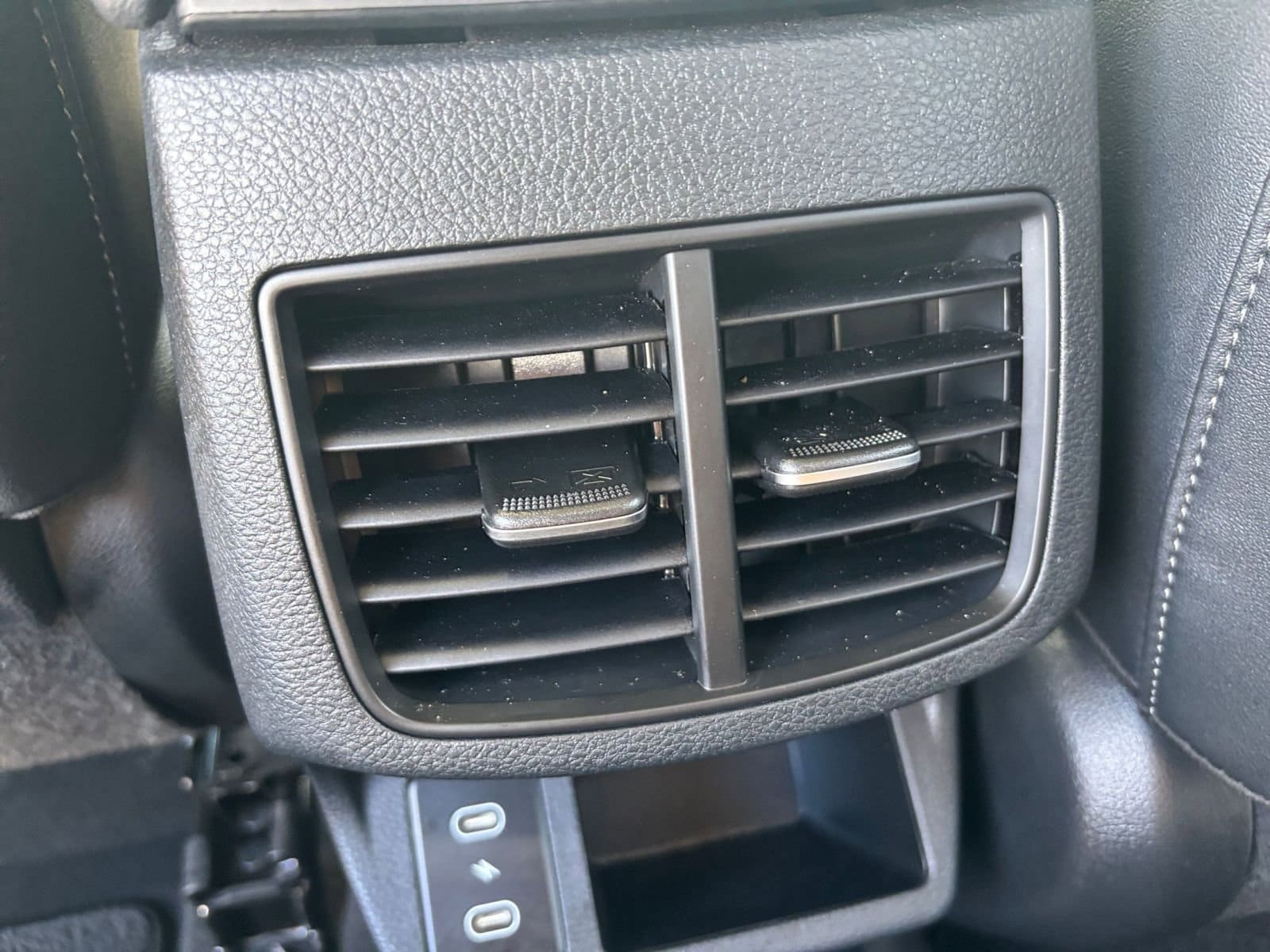 Thumbnail: 2025 Kia Seltos - 23