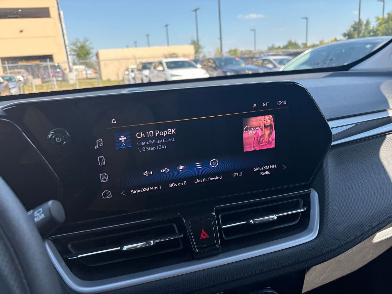 Thumbnail: 2025 Chevrolet TrailBlazer - 21