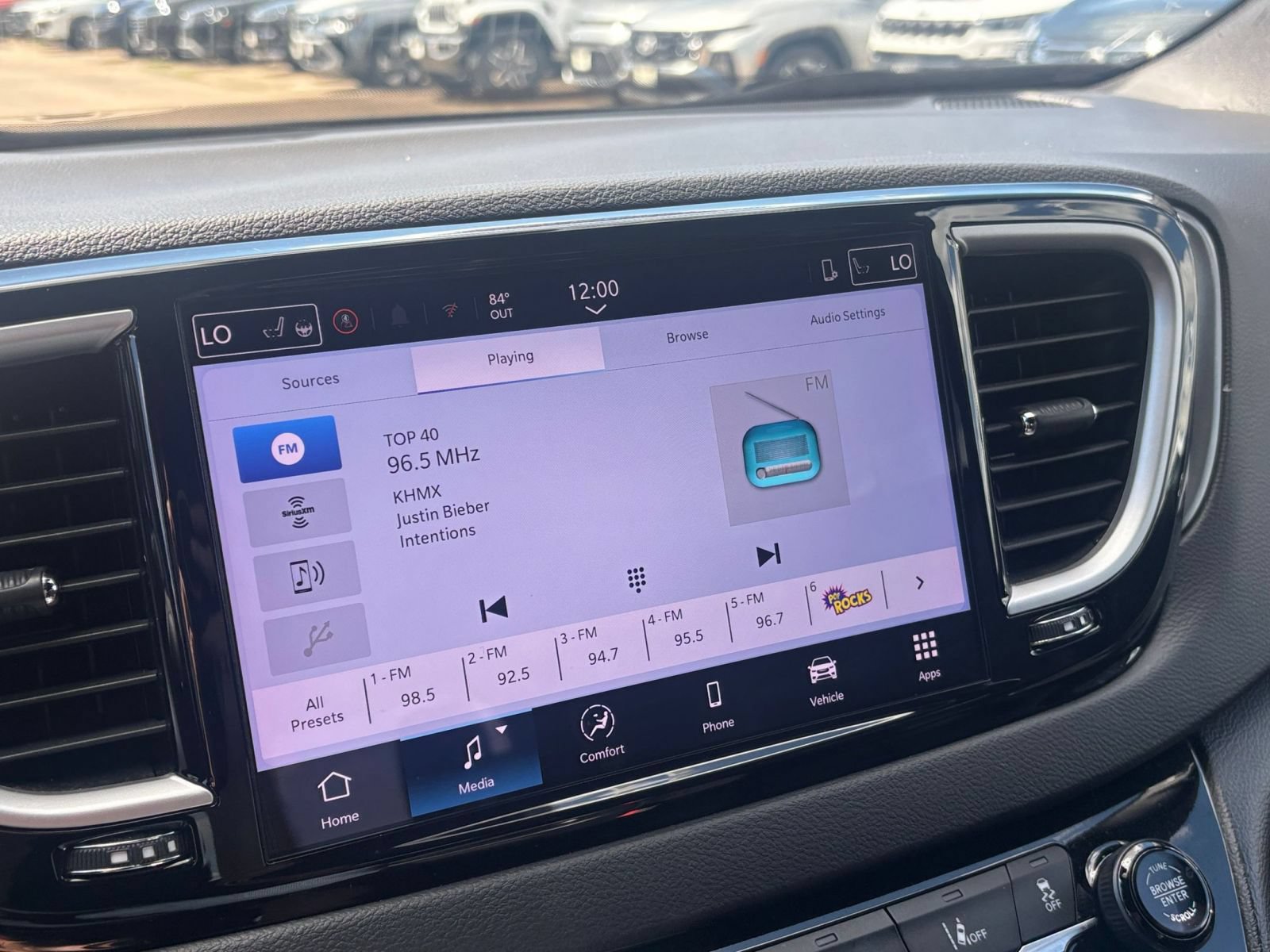 Thumbnail: 2025 Chrysler Pacifica - 19