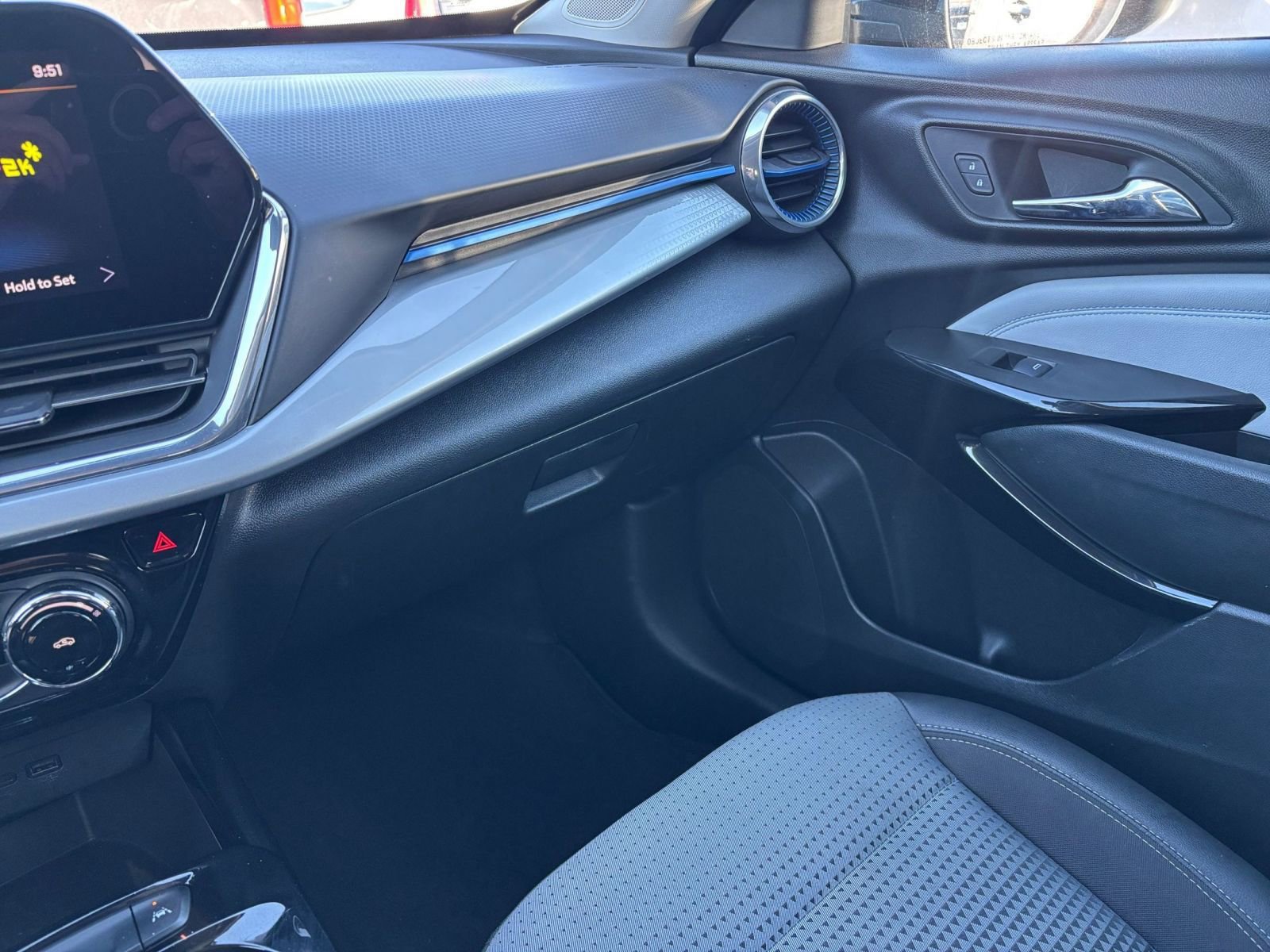 Thumbnail: 2025 Chevrolet Trax - 34