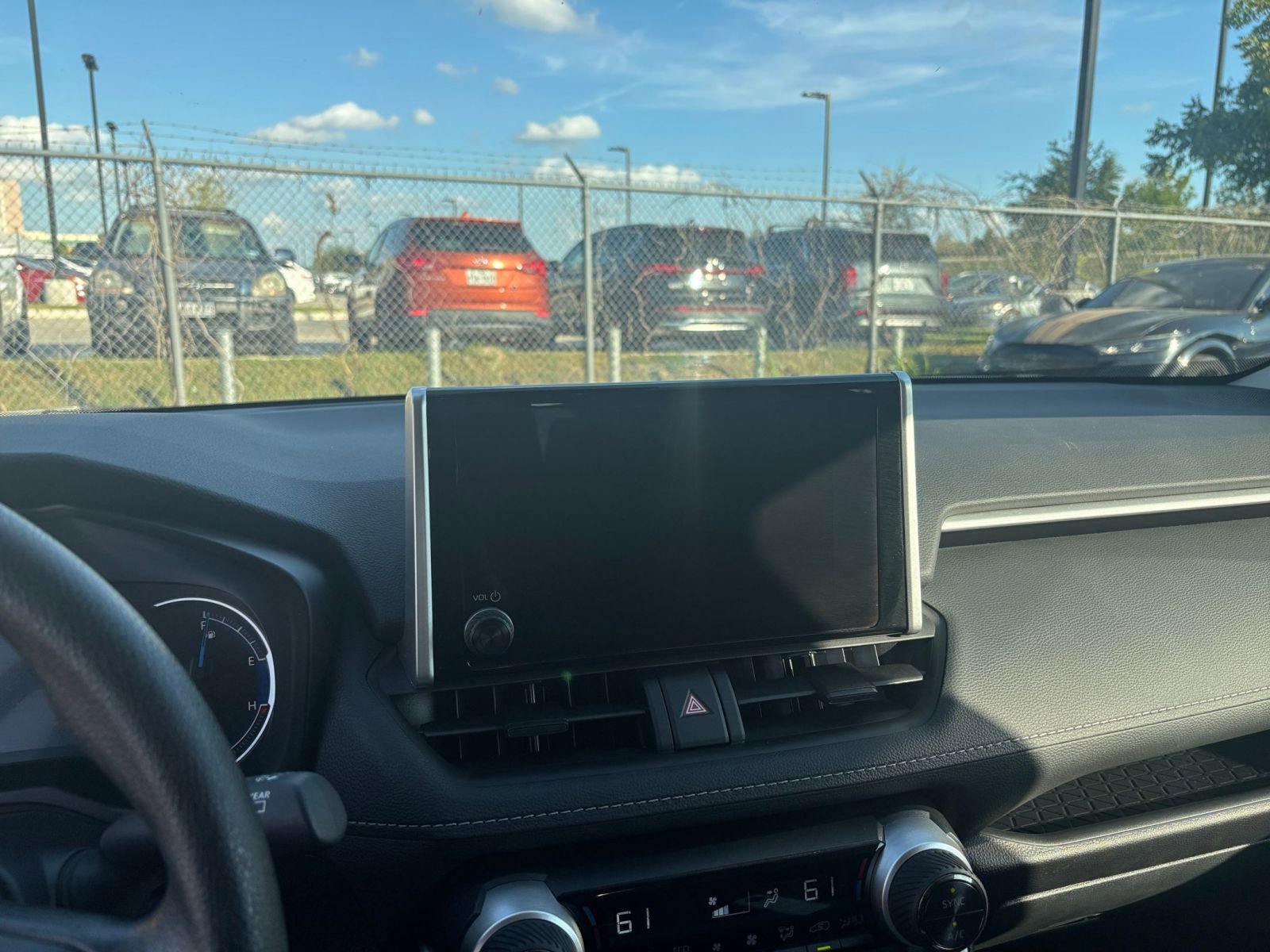 Thumbnail: 2025 Toyota RAV4 - 18