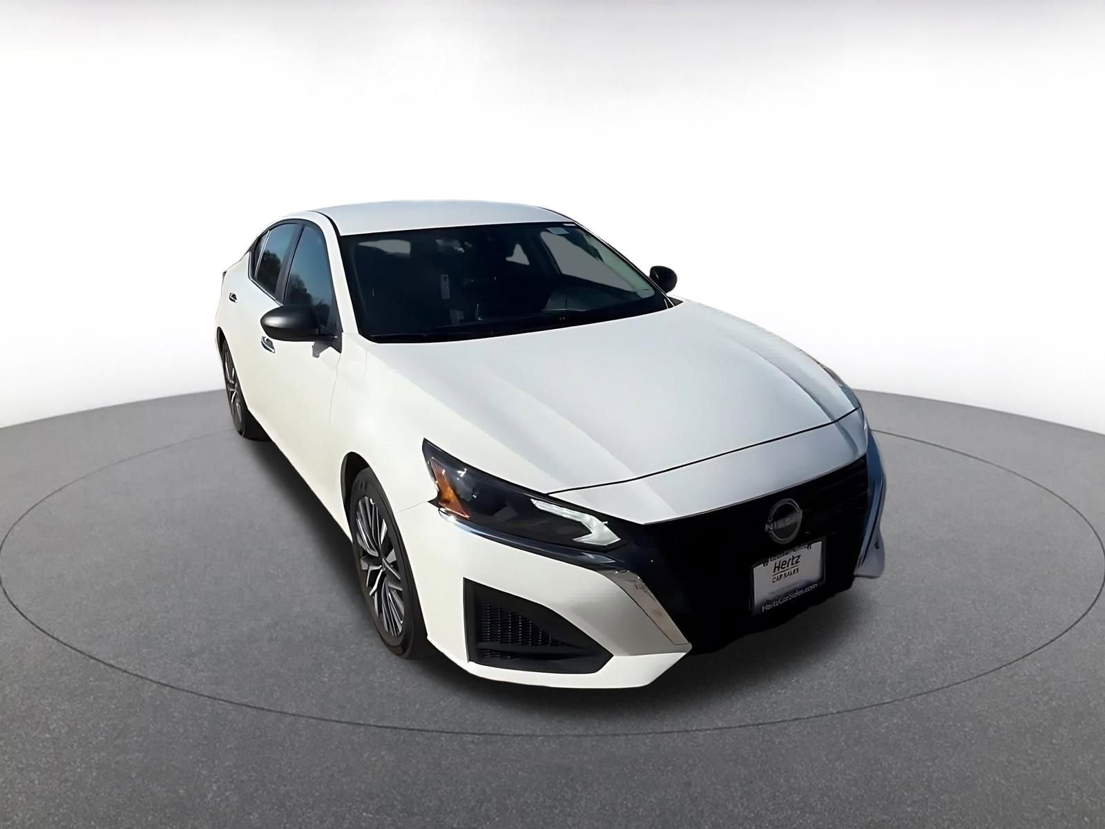 Thumbnail: 2025 Nissan Altima - 3