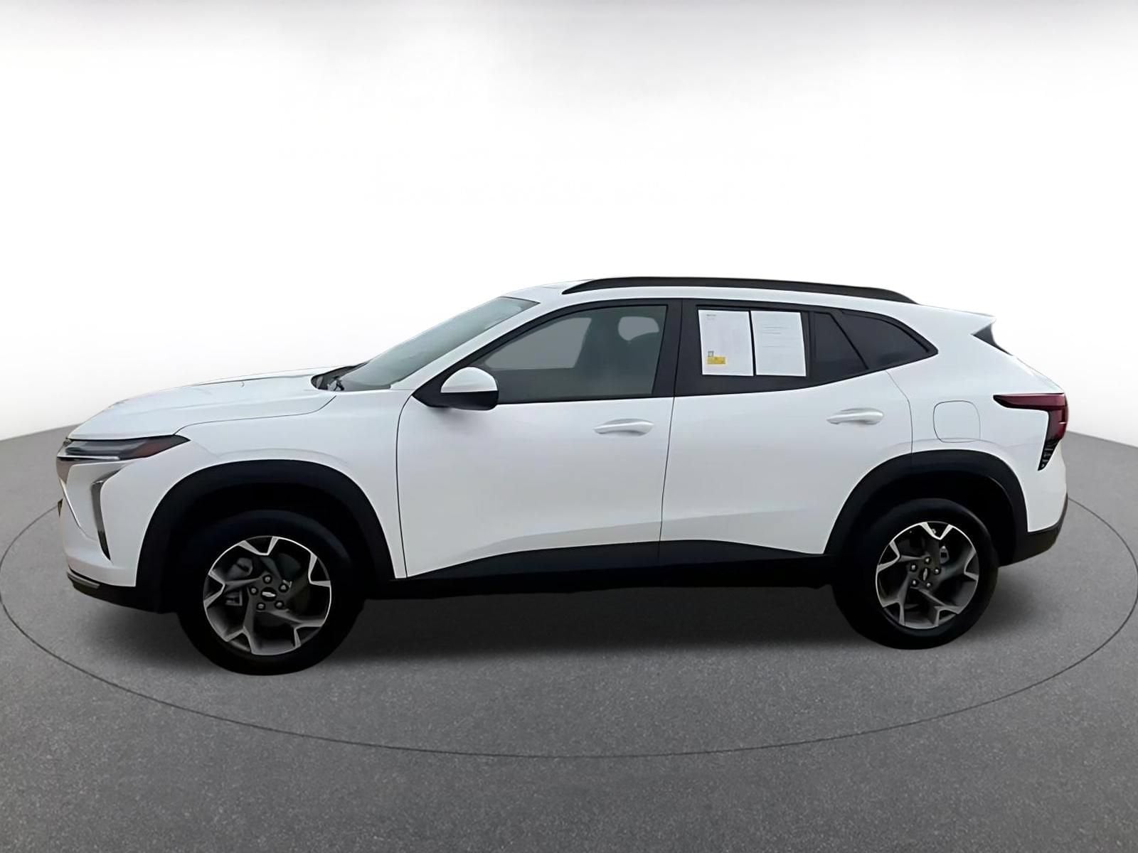 Thumbnail: 2025 Chevrolet Trax - 7
