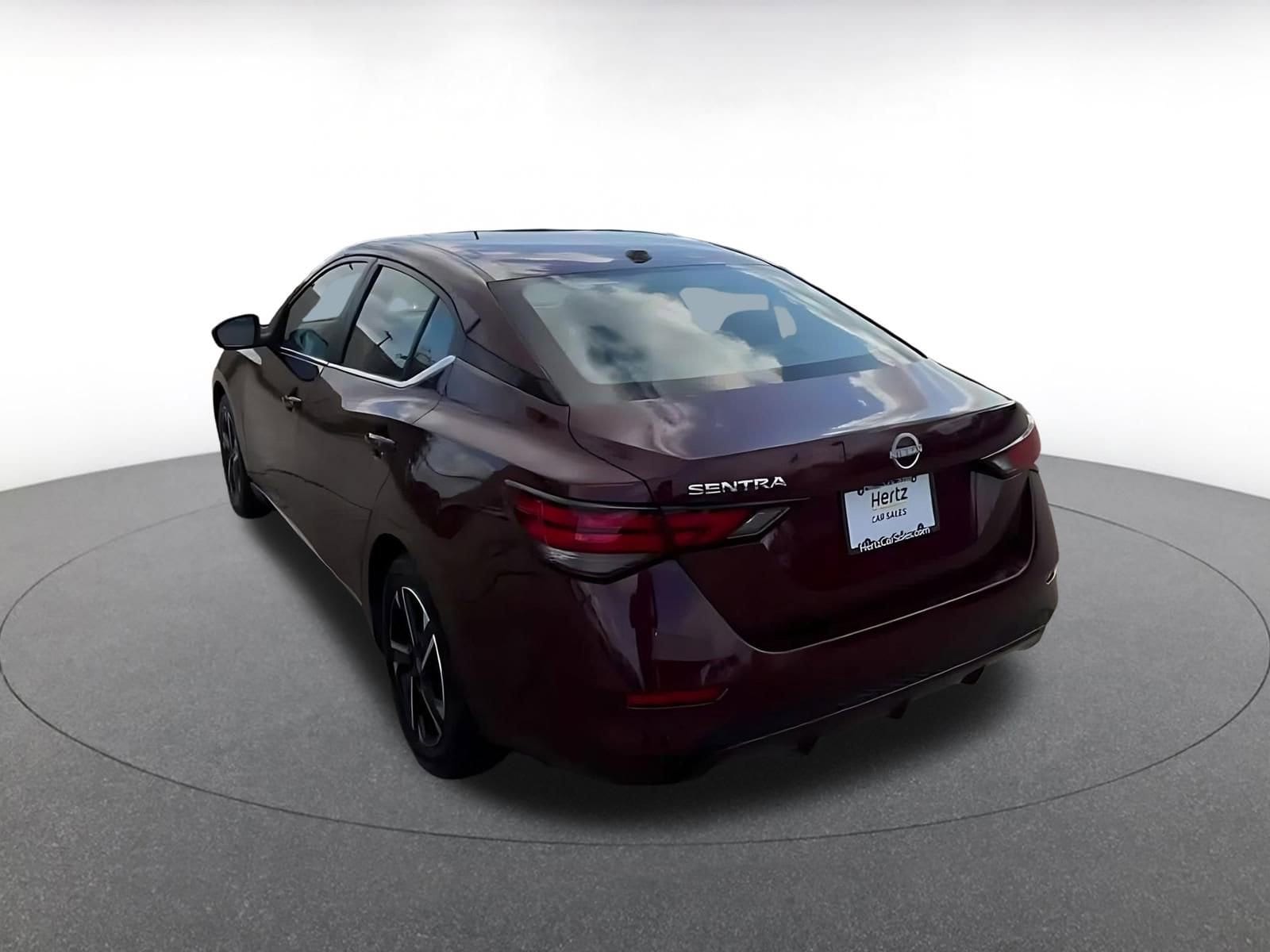 Thumbnail: 2025 Nissan Sentra - 10