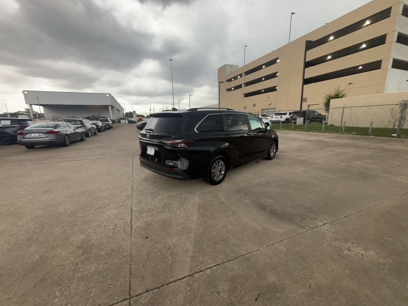 Thumbnail: 2025 Toyota Sienna - 13