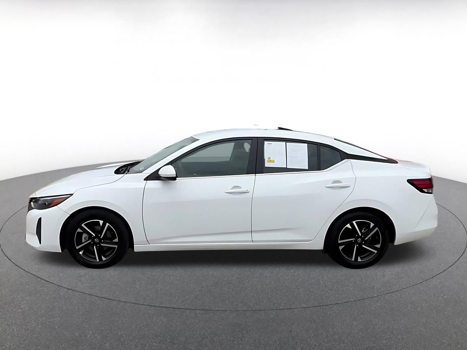 Thumbnail: 2025 Nissan Sentra - 9