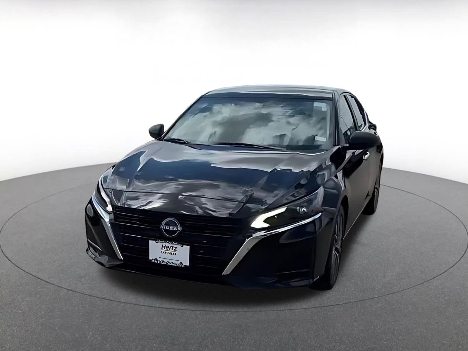 Thumbnail: 2025 Nissan Altima - 4