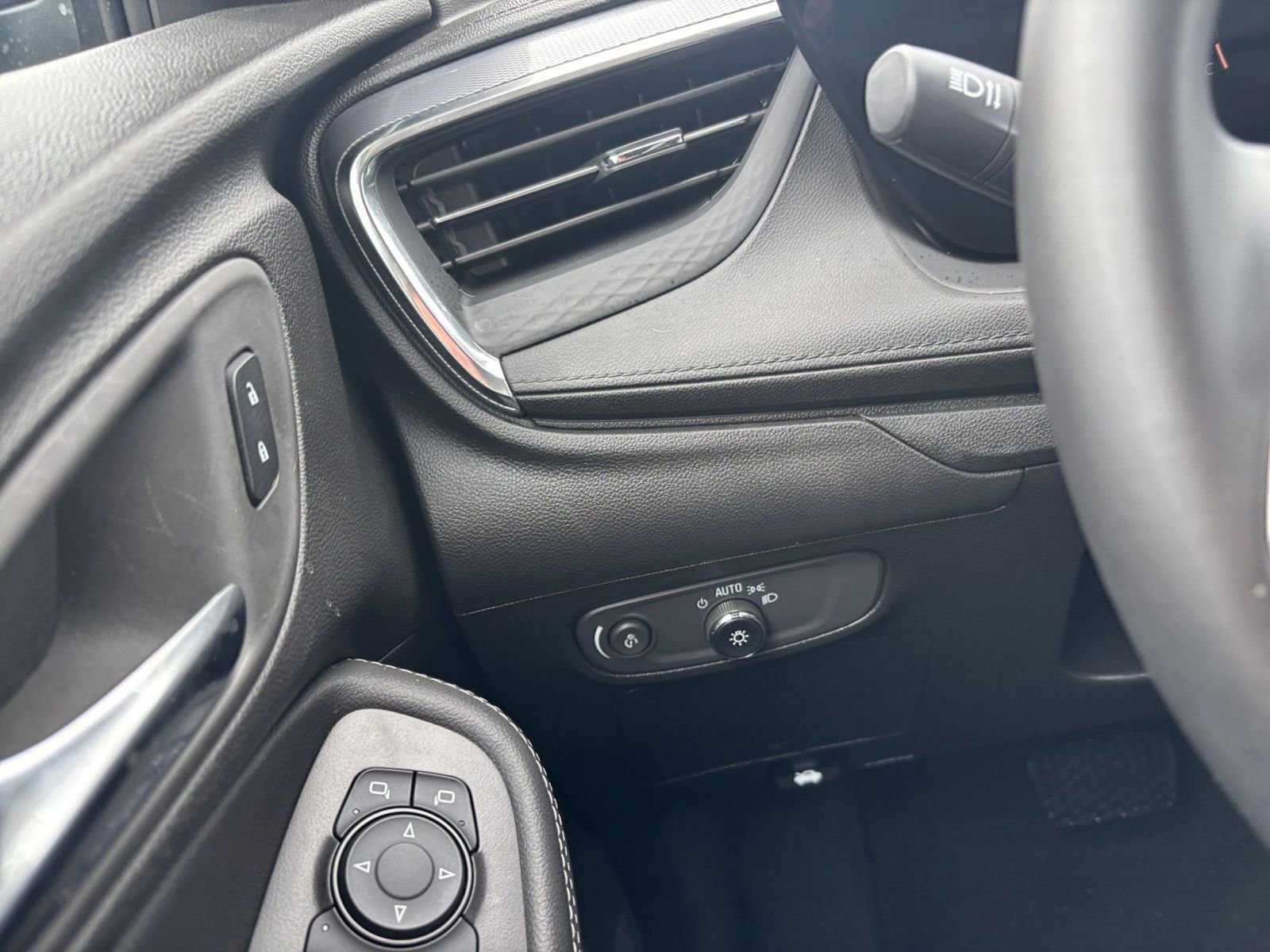 Thumbnail: 2025 Buick Encore GX - 33