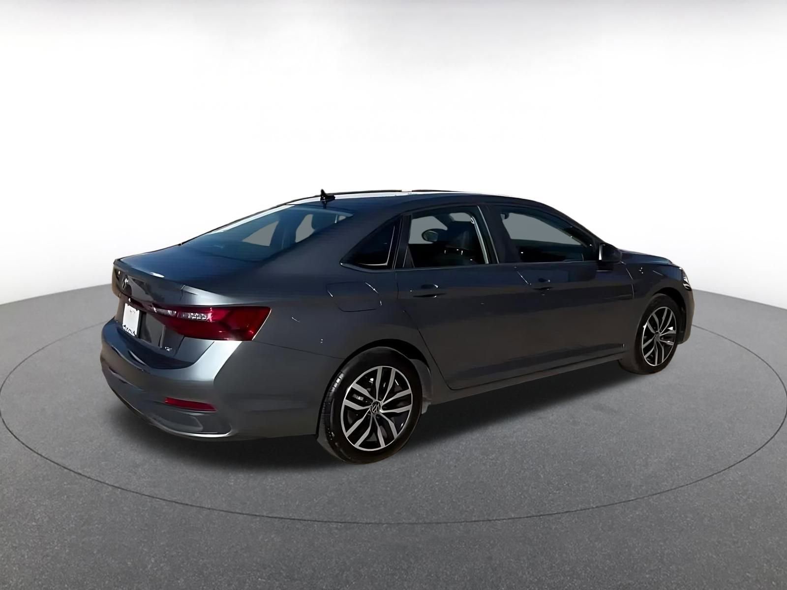 Thumbnail: 2025 Volkswagen Jetta - 12